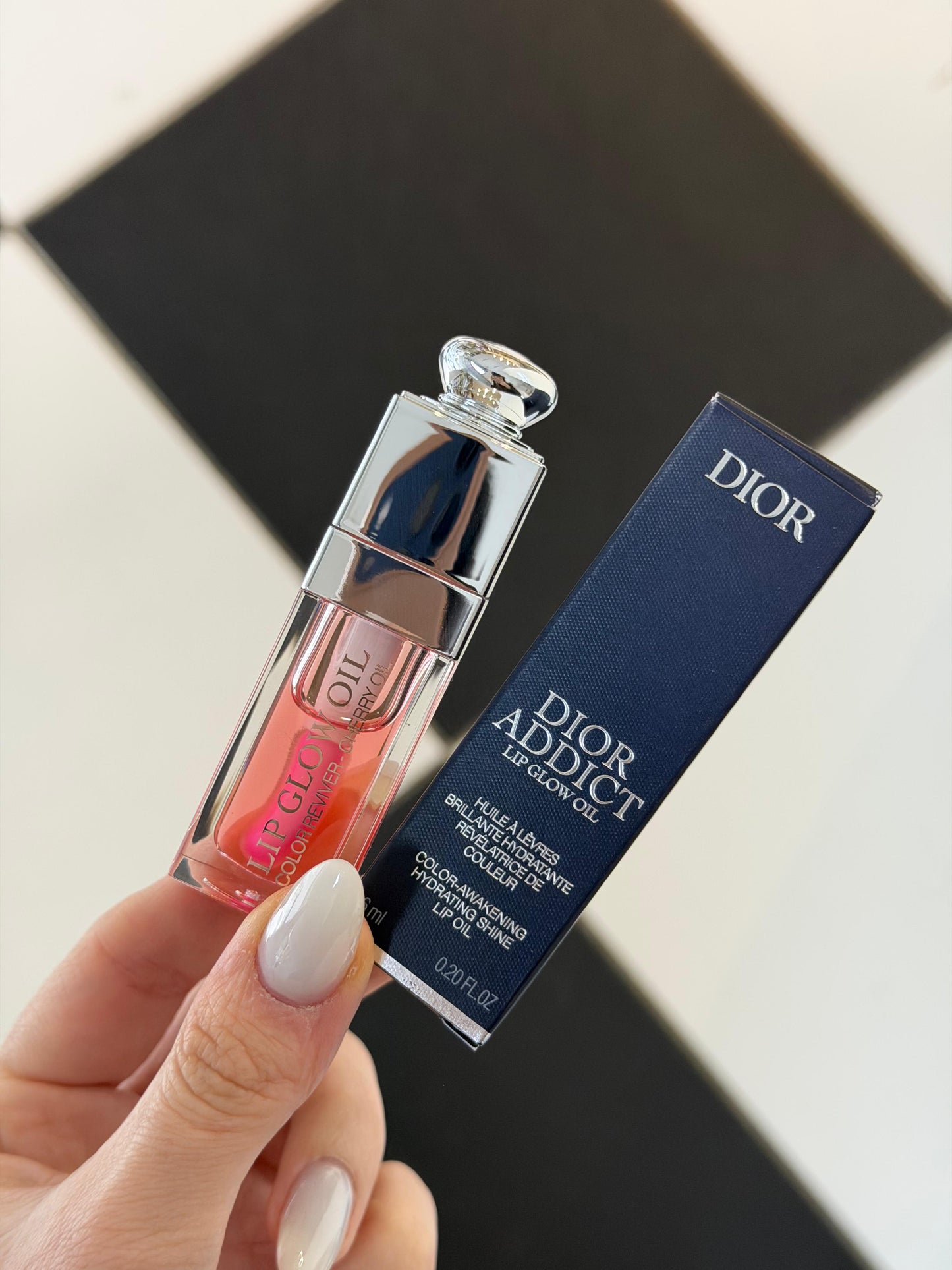 DIOR Addict Lip Glow Oil - 001 Pink
Nourishing Lip Oil, Intense Gloss