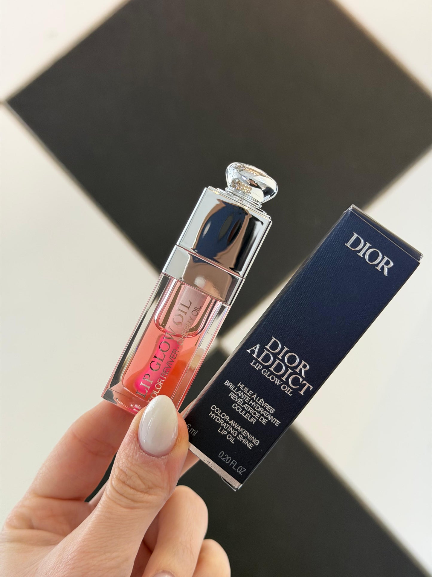 DIOR Addict Lip Glow Oil - 001 Pink
Nourishing Lip Oil, Intense Gloss