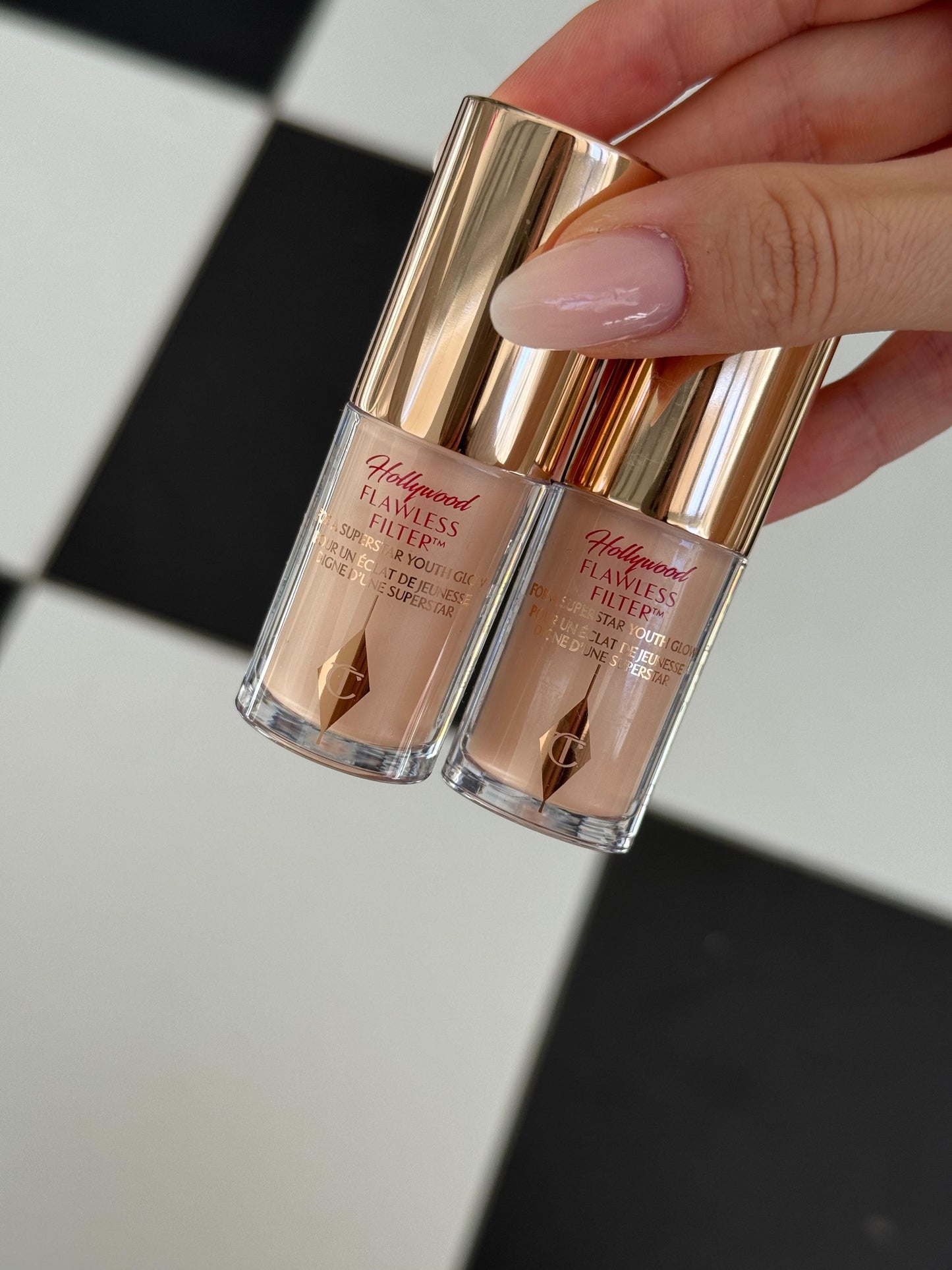 CHARLOTTE TILBURY Hollywood Flawless Filter For A Superstar Youth Glow Foundation Primer