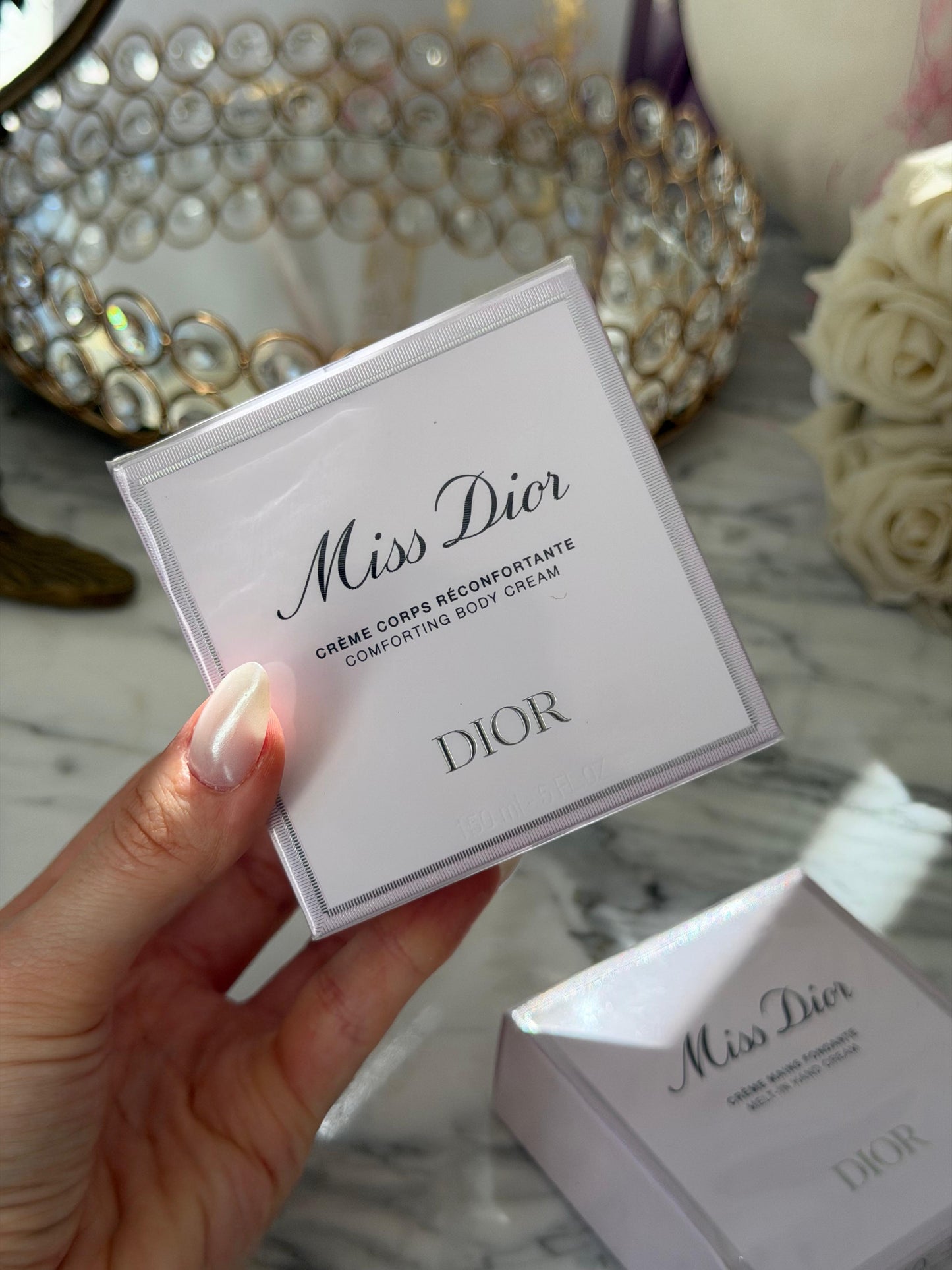 DIOR Miss Dior
Melt-In Scented Hydrating Hand Cream