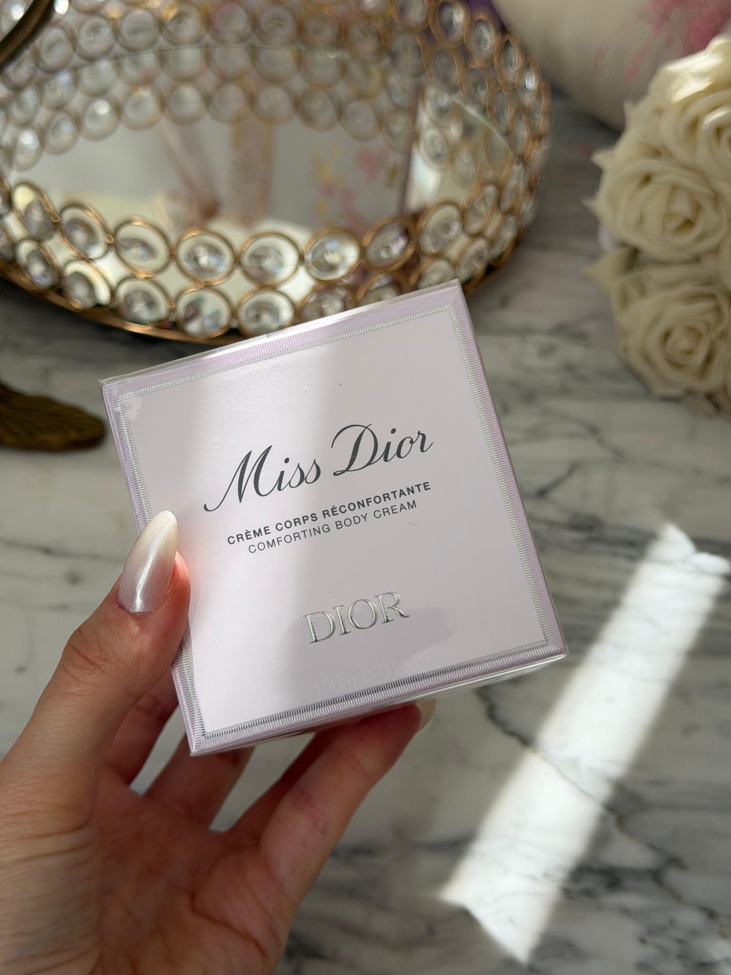 DIOR Miss Dior
Melt-In Scented Hydrating Hand Cream