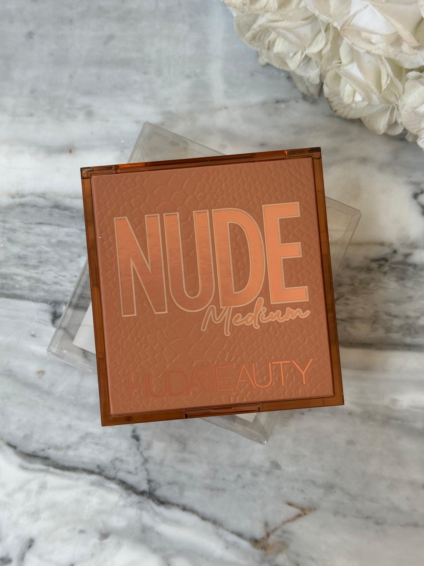 HUDA BEAUTY Nude Obsessions Eyeshadow Palette - Medium
