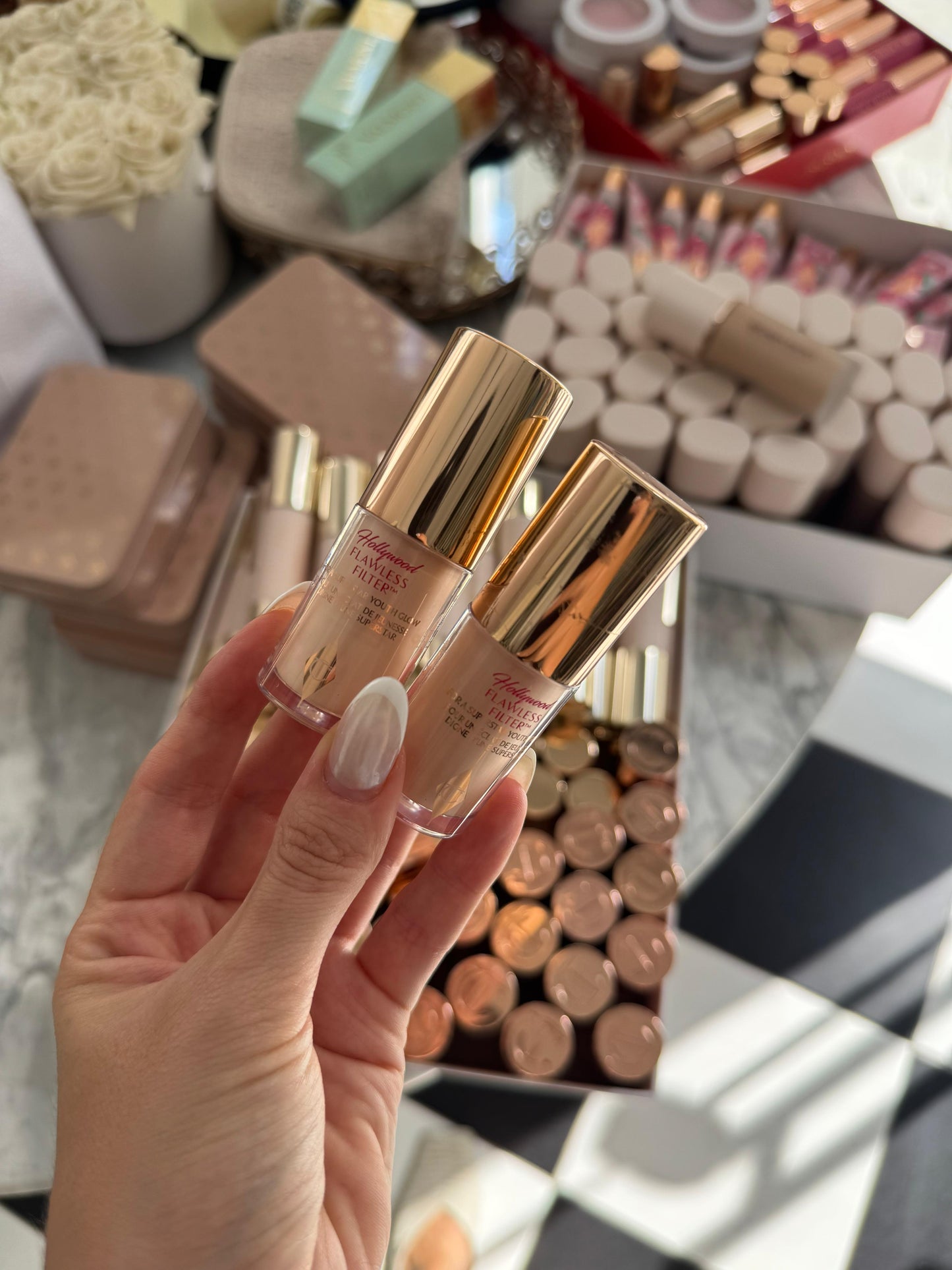 CHARLOTTE TILBURY Hollywood Flawless Filter For A Superstar Youth Glow Foundation Primer