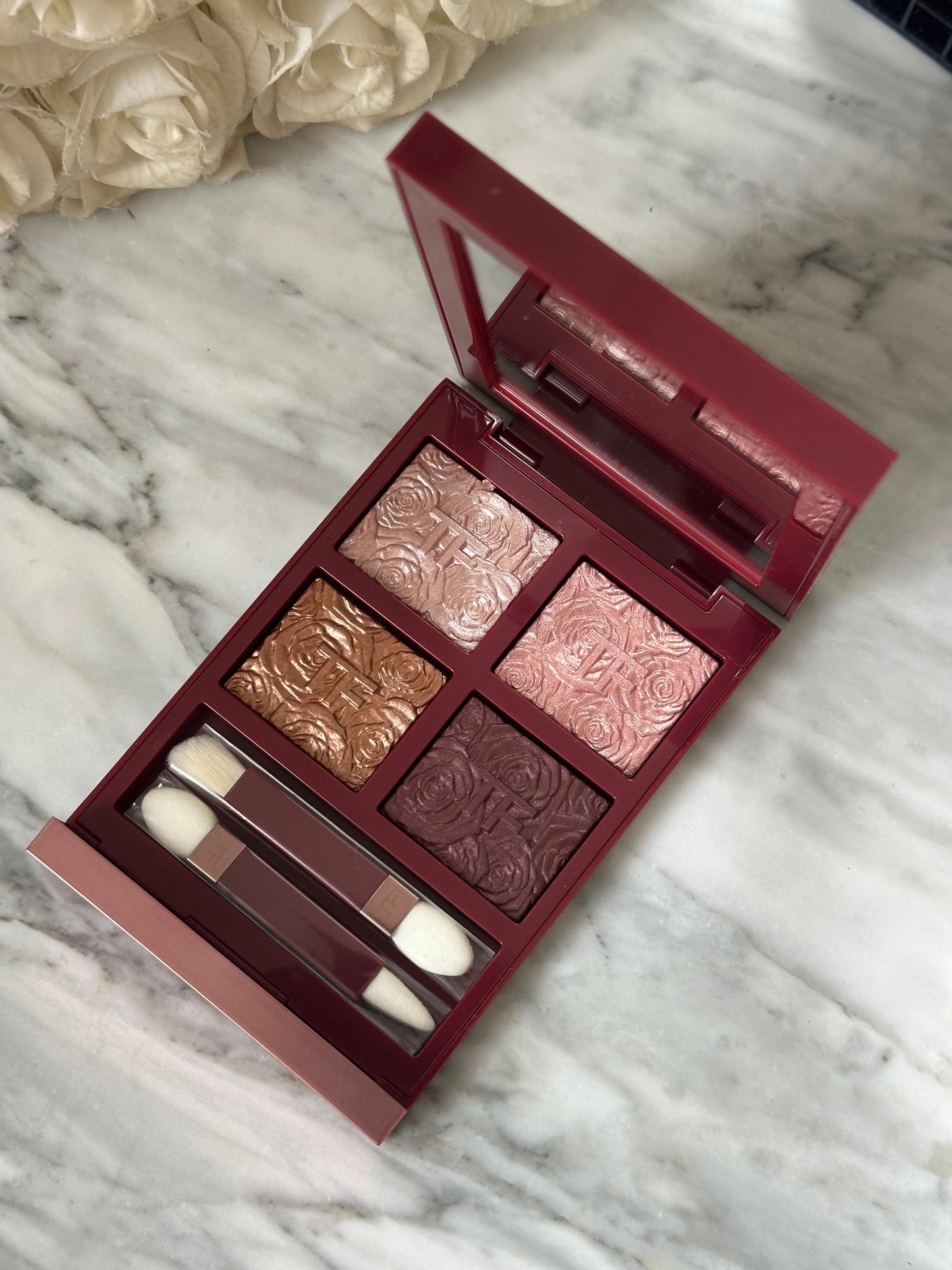 TOM FORD
Eye Color Quad Eyeshadow - Rose Exposed
