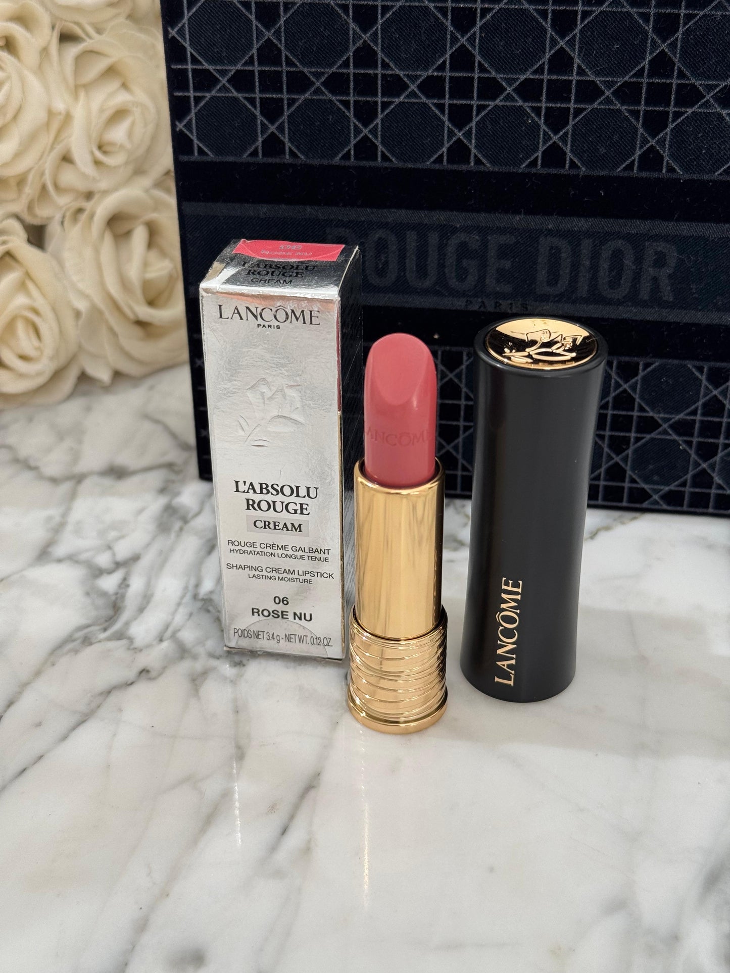 LANCÔME (06)
L'Absolu Rouge Cream Lipstick
Luminous Cream Finish 18H