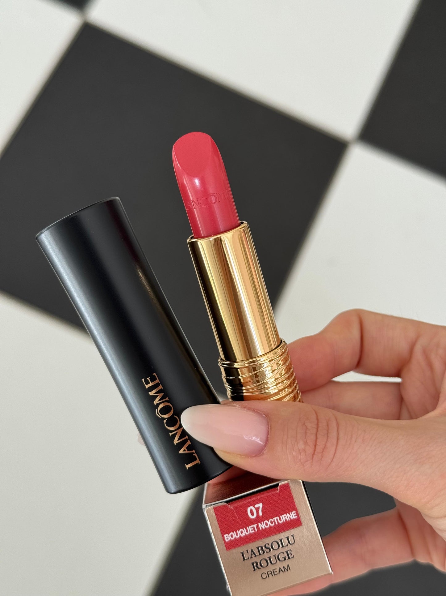 LANCÔME 
L'Absolu Rouge Cream Lipstick (07)
Luminous Cream Finish 18H