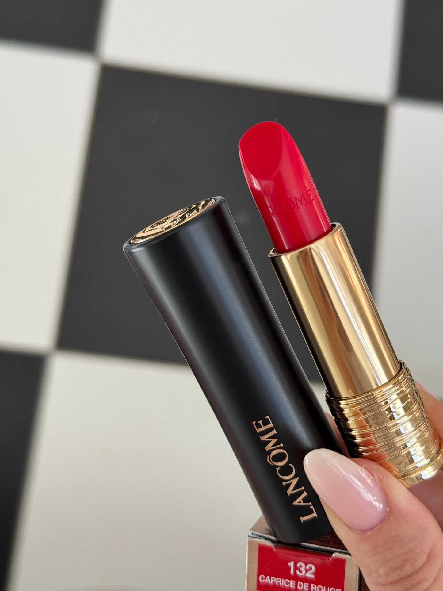 LANCÔME 
L'Absolu Rouge Cream Lipstick (132)
Luminous Cream Finish 18H