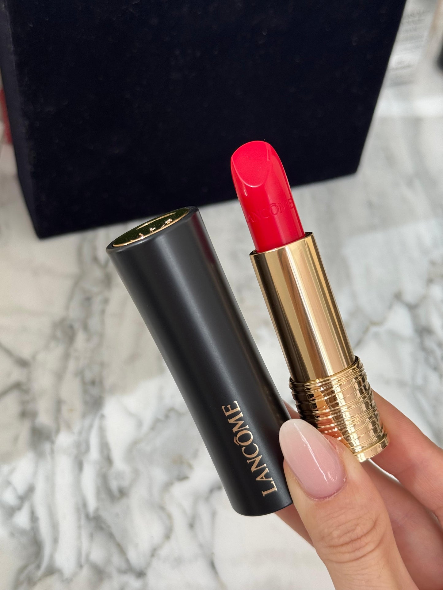 LANCÔME 
L'Absolu Rouge Cream Lipstick (132)
Luminous Cream Finish 18H