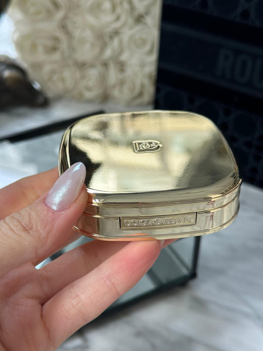 DOLCE&GABBANA
Fig Skin Perfector
Shine Control Blurring Powder
