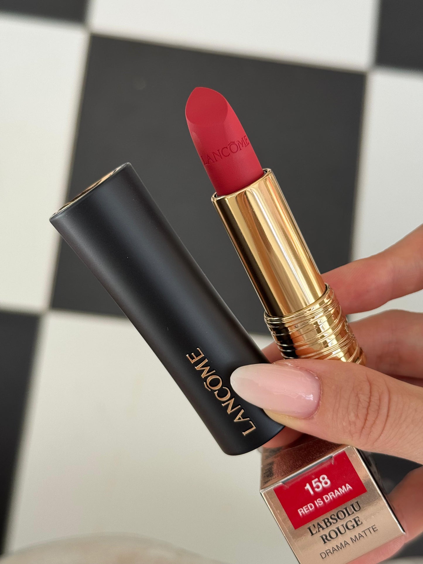 LANCÔME 
L'Absolu Rouge Cream Lipstick (158)
Luminous Cream Finish 18H