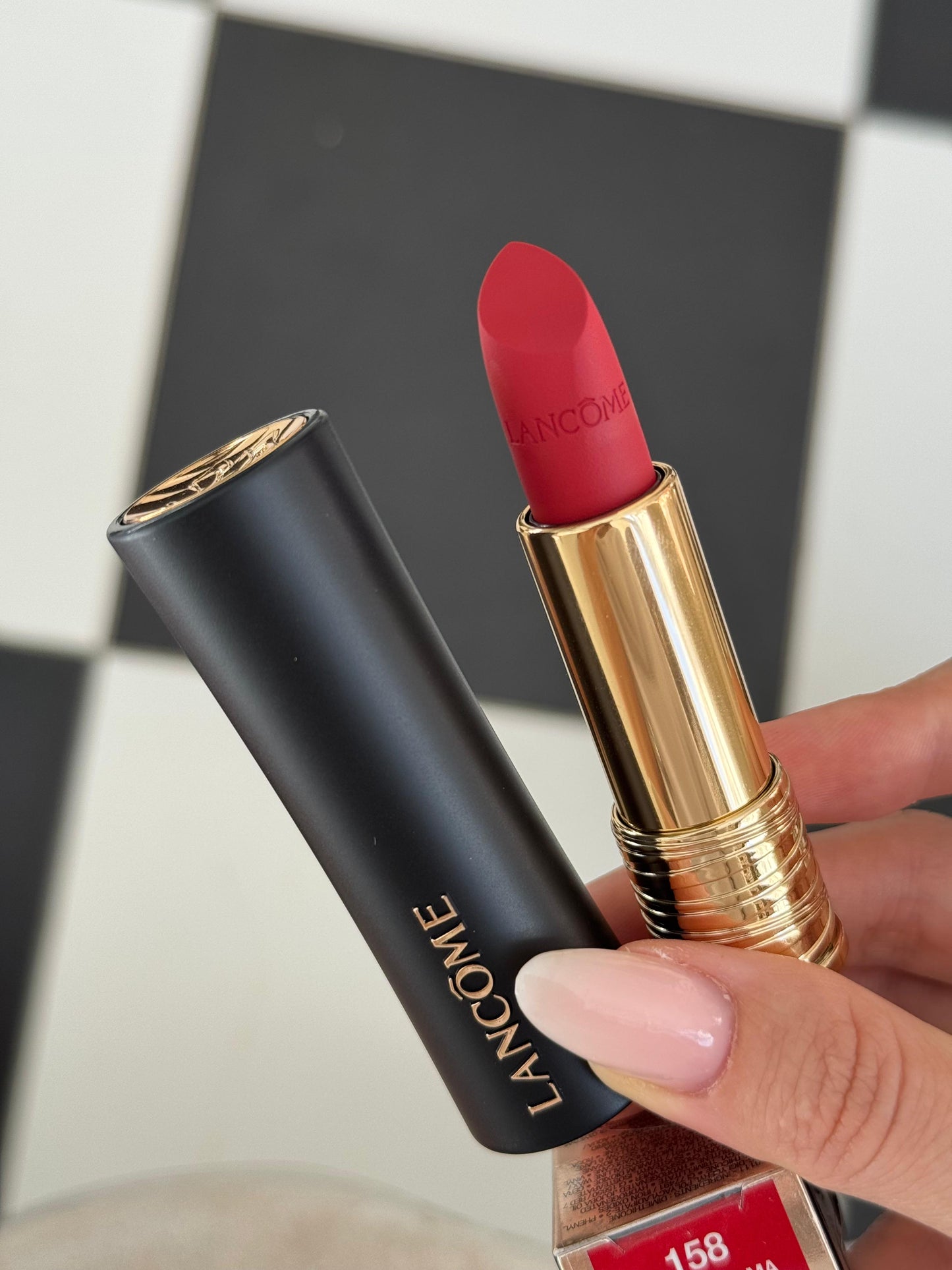 LANCÔME 
L'Absolu Rouge Cream Lipstick (158)
Luminous Cream Finish 18H
