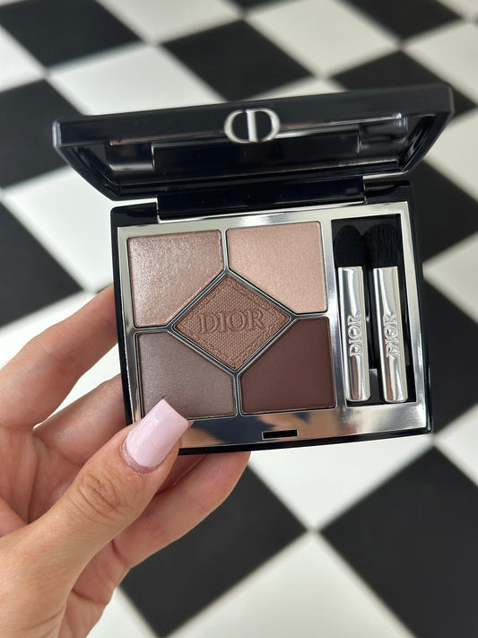 DIOR Diorshow 5 Couleurs
Eye Palette - 5 Eyeshadows - High Color and Long Wear (669)