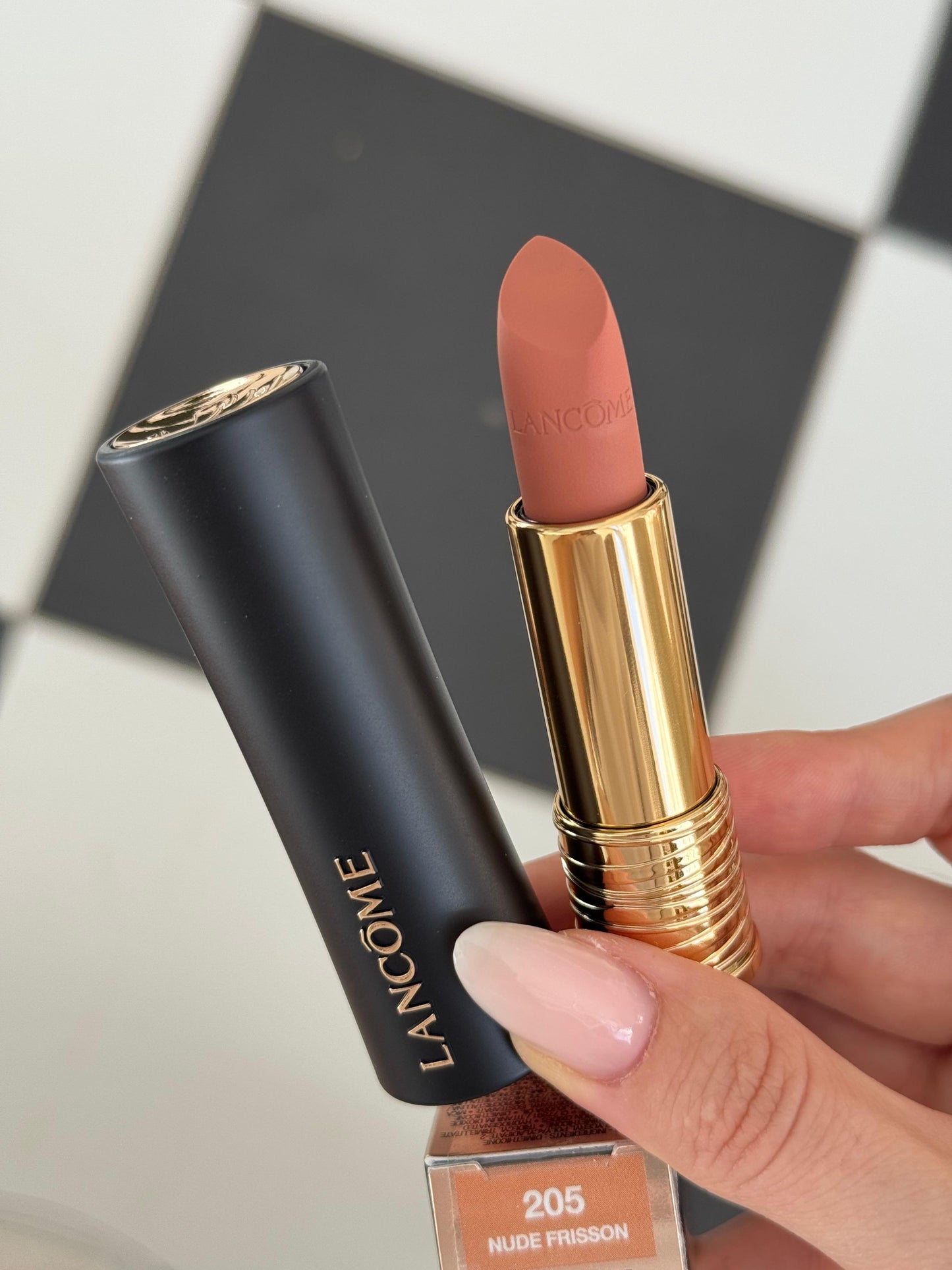 LANCÔME 
L'Absolu Rouge Cream Lipstick (205)
Luminous Cream Finish 18H