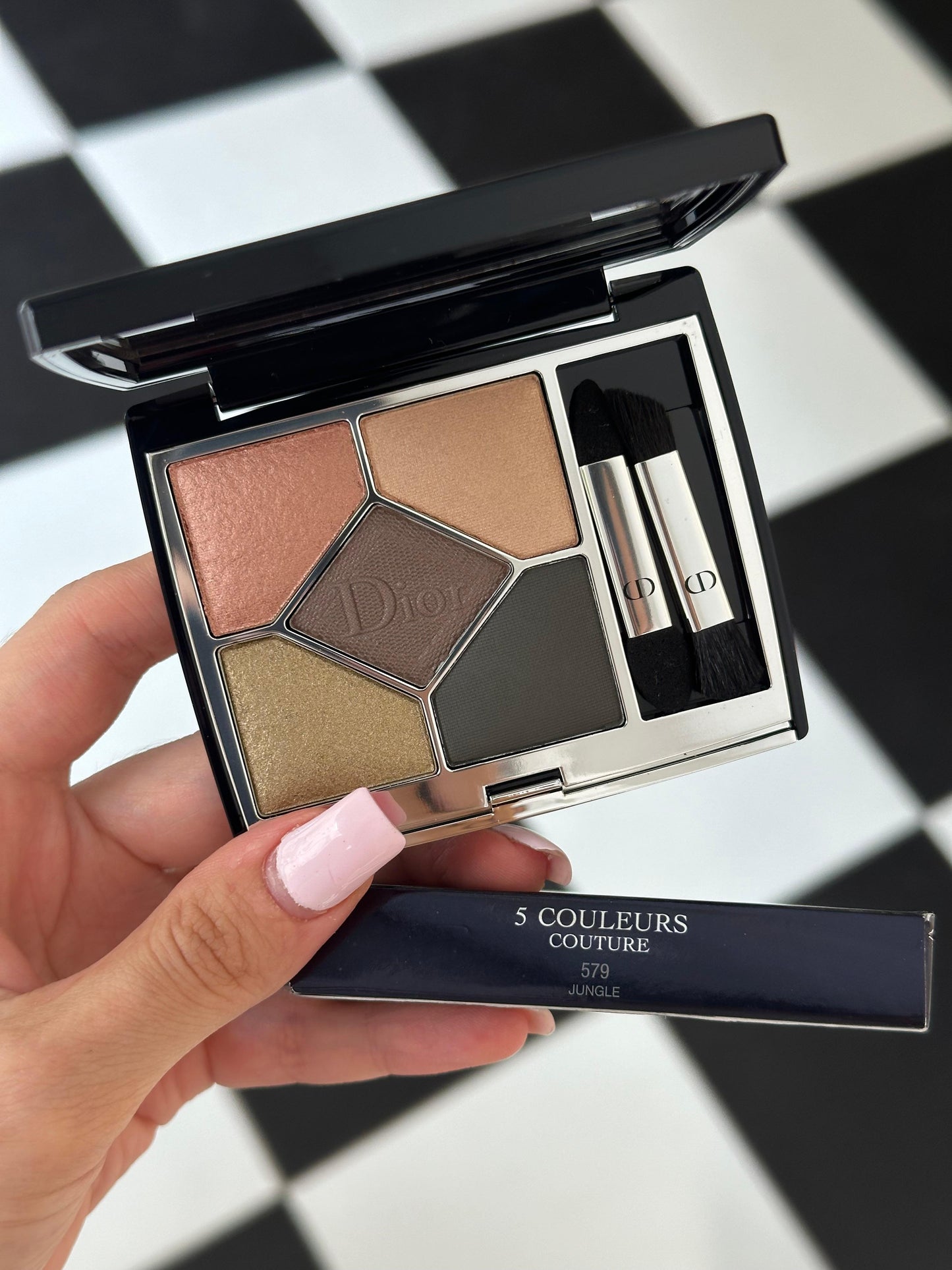 DIOR Diorshow 5 Couleurs
Eye Palette - 5 Eyeshadows - High Color and Long Wear (579)