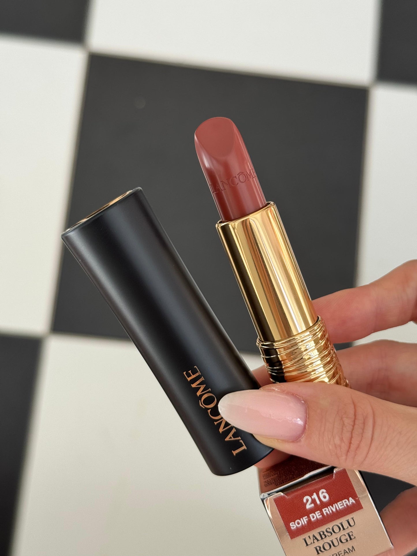 LANCÔME 
L'Absolu Rouge Cream Lipstick (216)
Luminous Cream Finish 18H