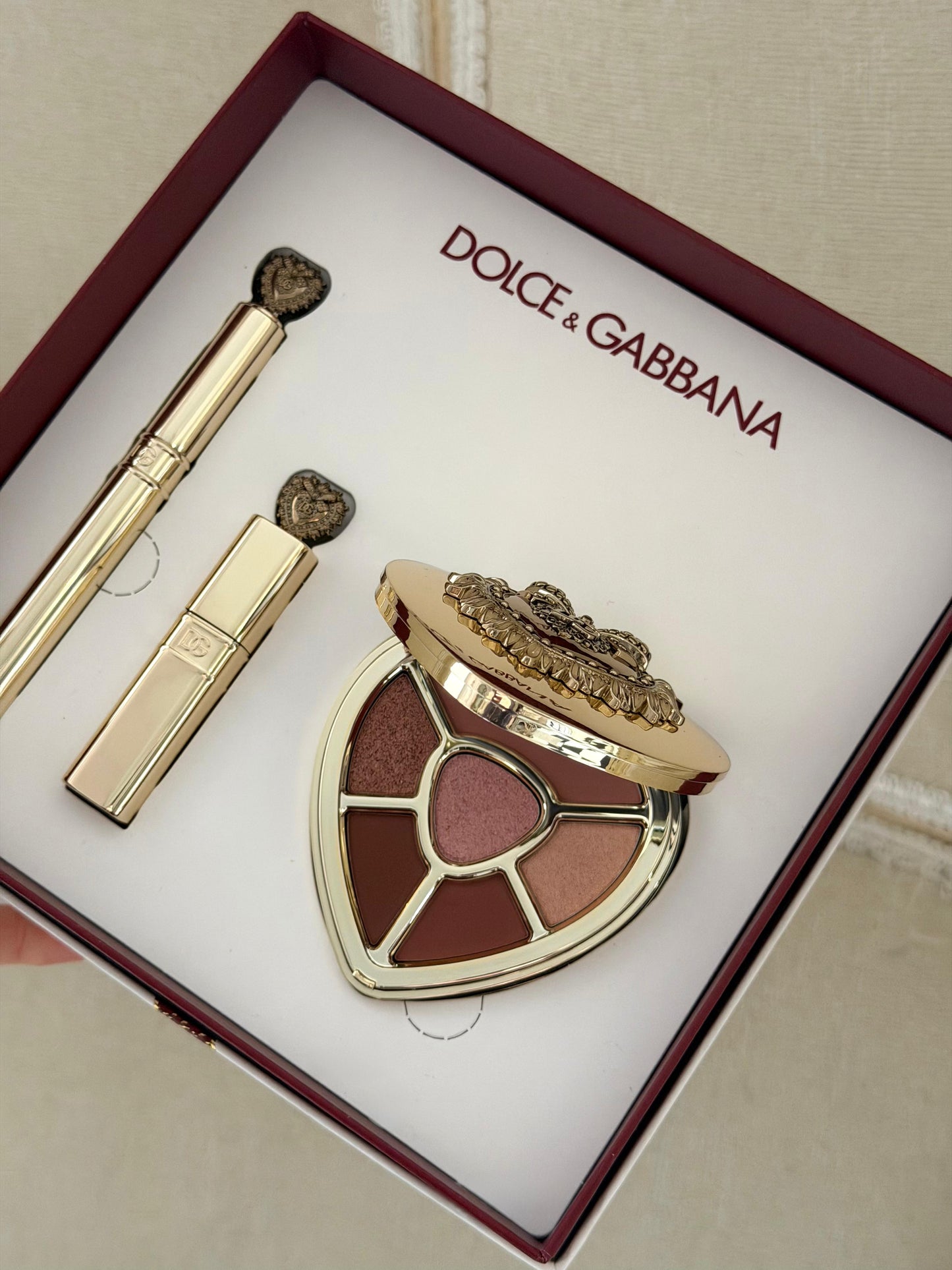 DOLCE&GABBANA Devotion Flawless Eyes Gift Set (02)
Eyeshadow + Eyeliner + Mascara