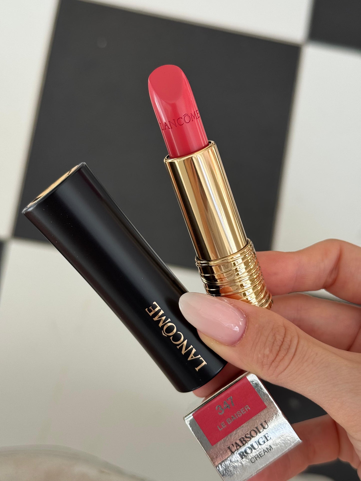 LANCÔME 
L'Absolu Rouge Cream Lipstick (347)
Luminous Cream Finish 18H