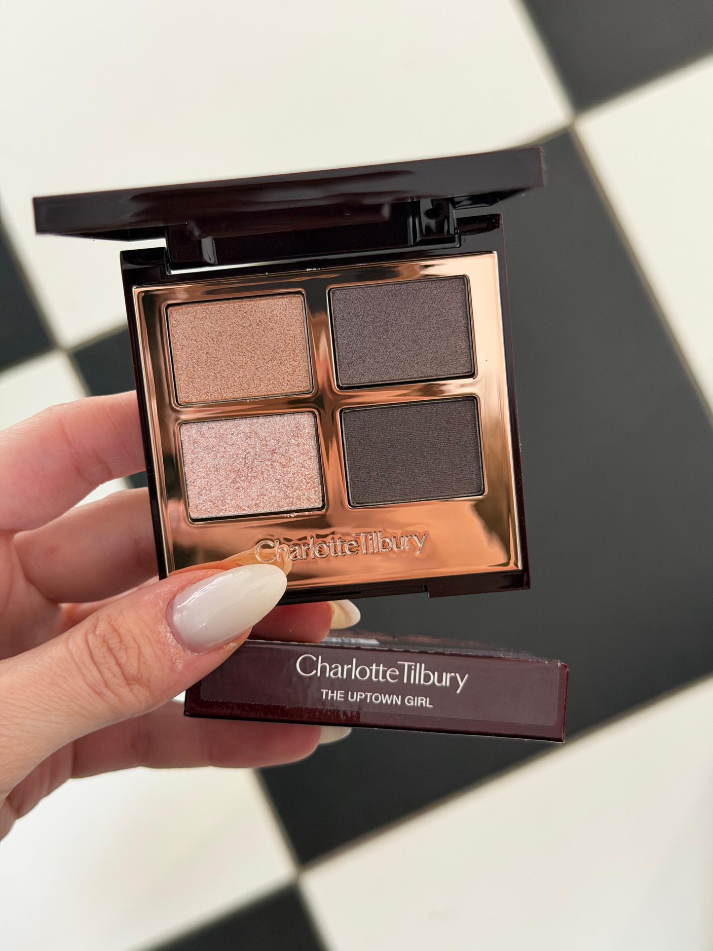 CHARLOTTE TILBURY Luxury Palette - 
The Uptown Girl