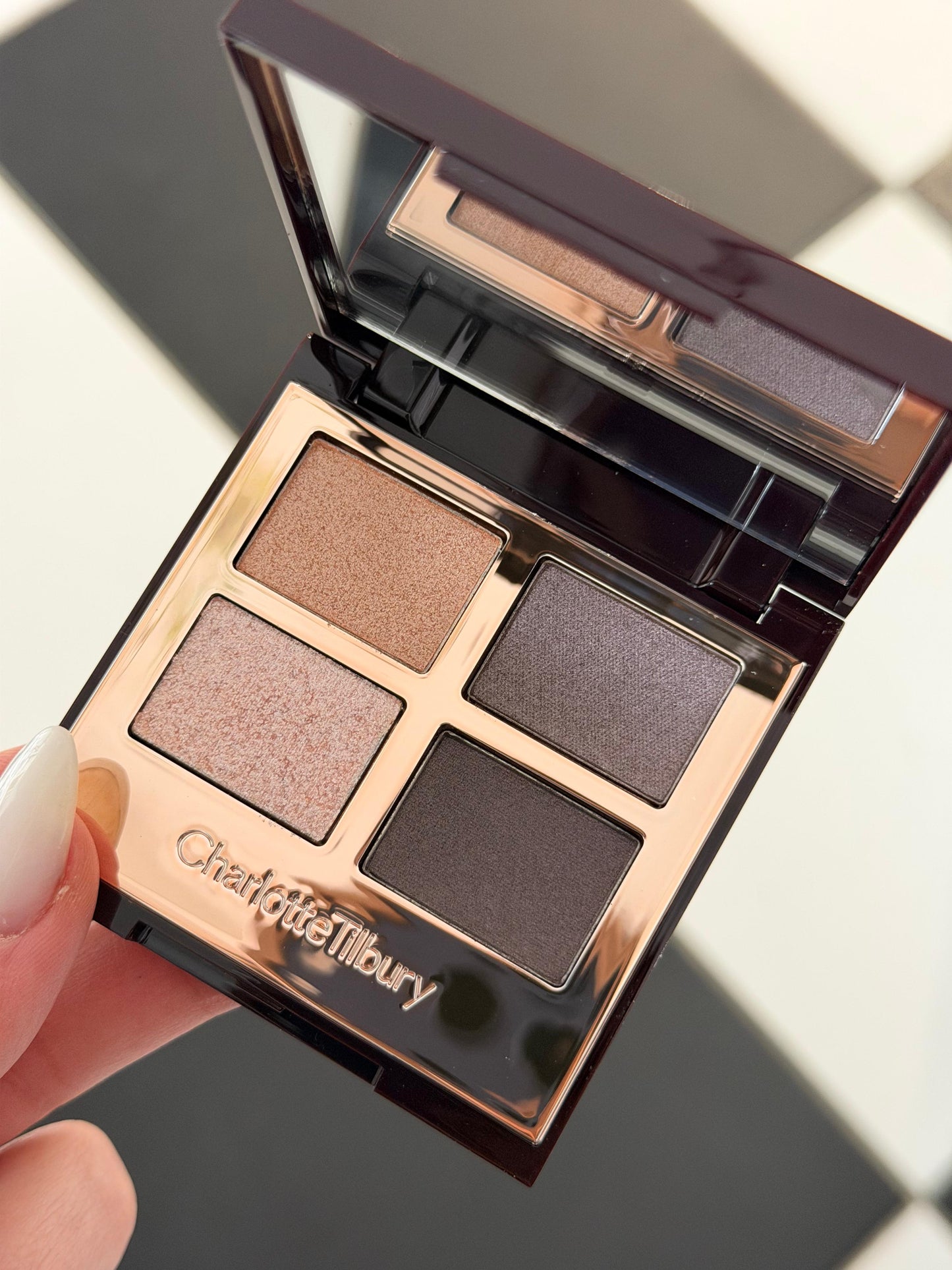 CHARLOTTE TILBURY Luxury Palette - 
The Uptown Girl