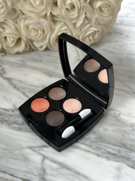 CHANEL Les 4 Ombres
Multi-Effect Quadra Eyeshadow (204)