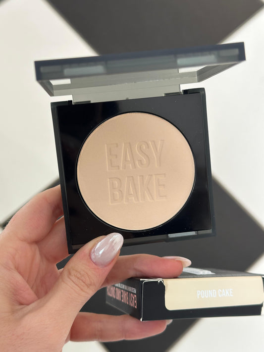 HUDA BEAUTY Easy Bake and Snatch Pressed Brightening and Setting Powder - Pound Cake