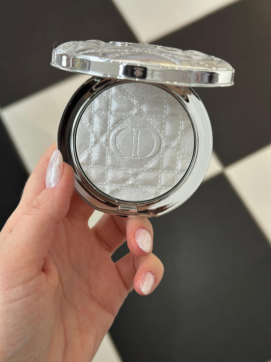 DIOR Forever Glow Luminizer - Illuminating Powder For Face 06