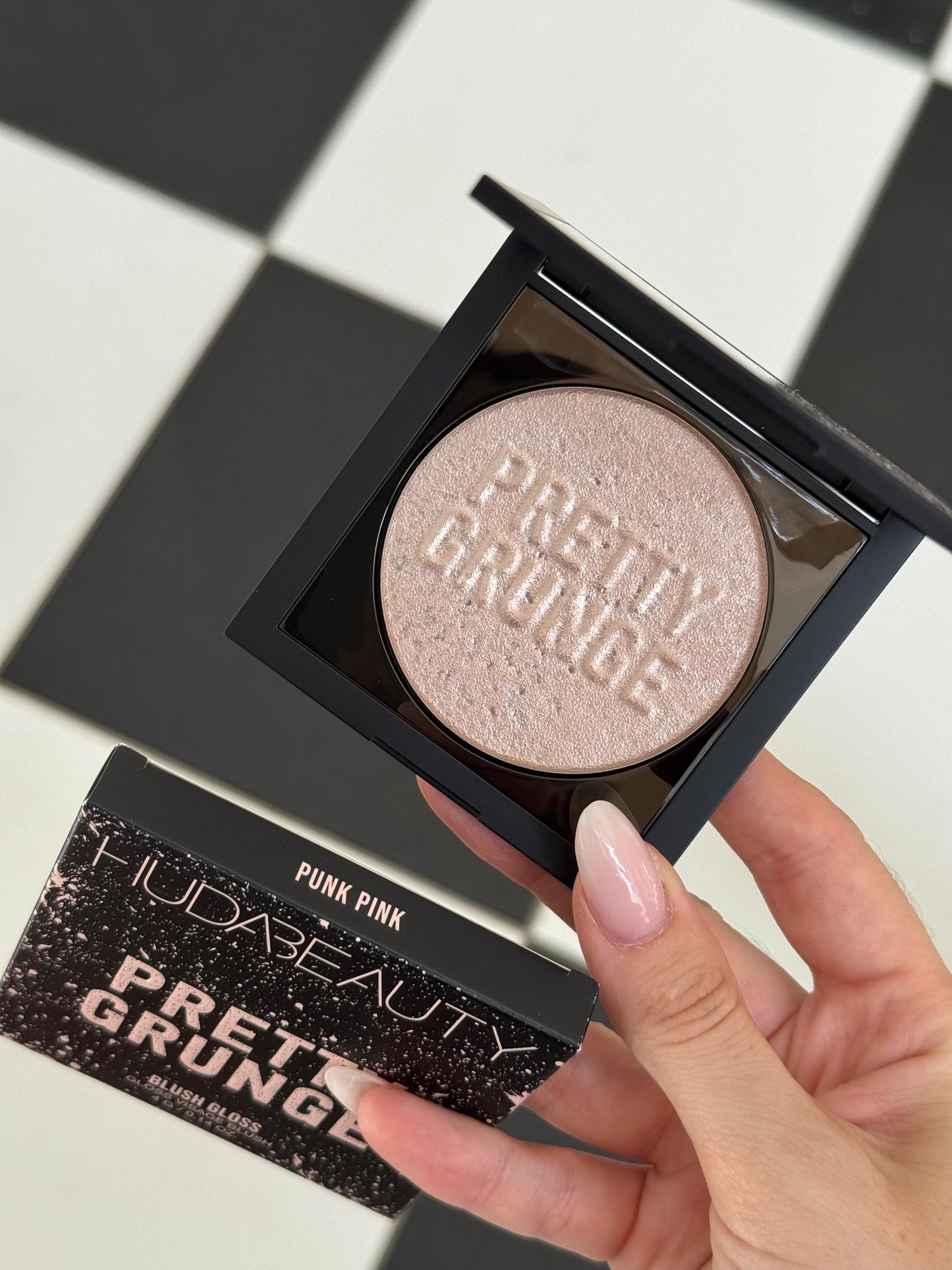 HUDA BEAUTY Pretty Grunge Blush Face Gloss