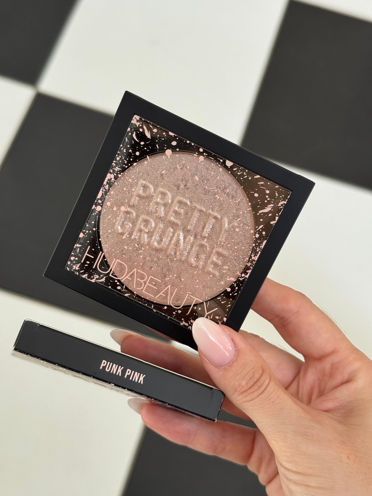 HUDA BEAUTY Pretty Grunge Blush Face Gloss