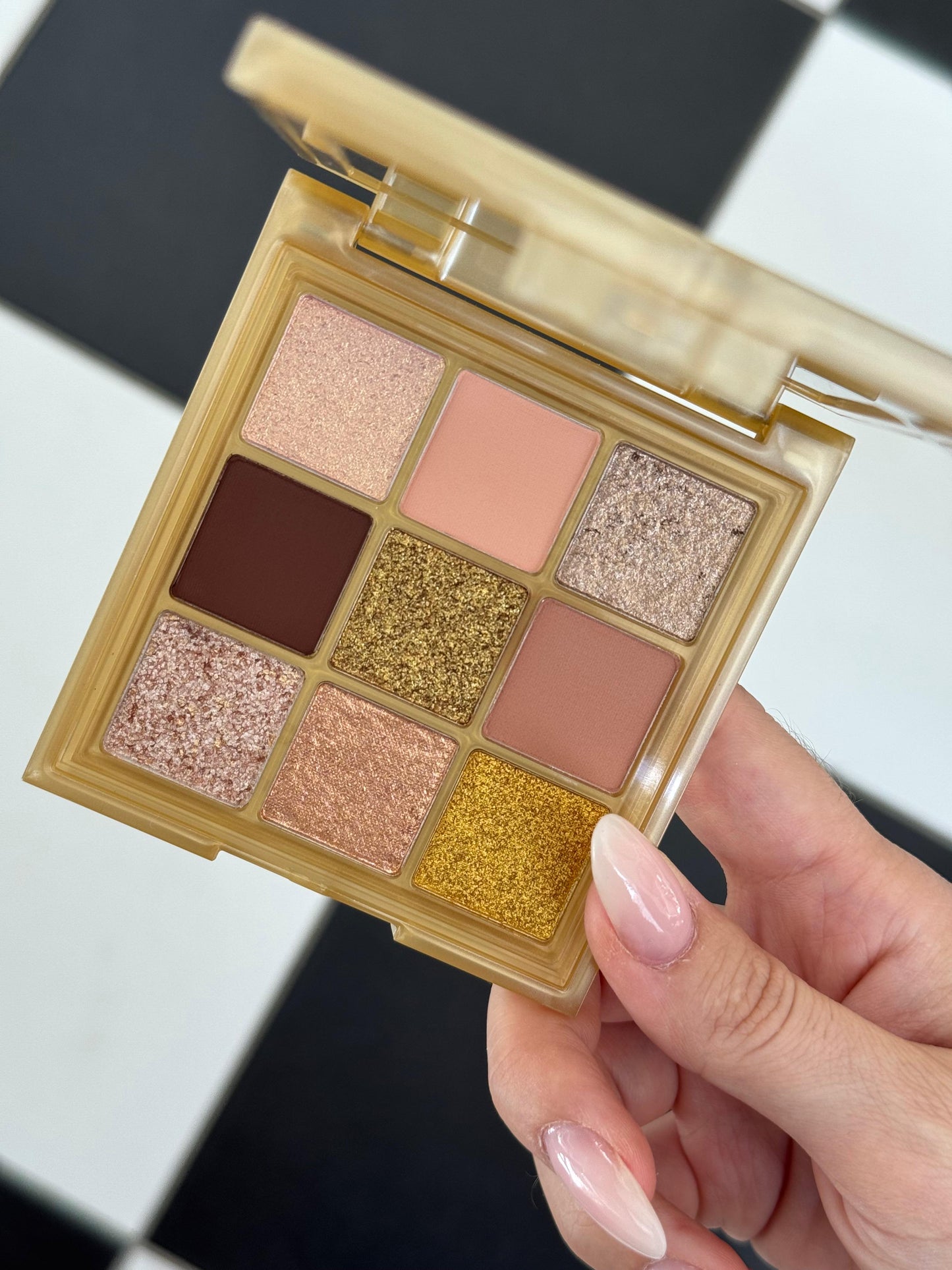 HUDA BEAUTY Gold Obsessions Eyeshadow Palette