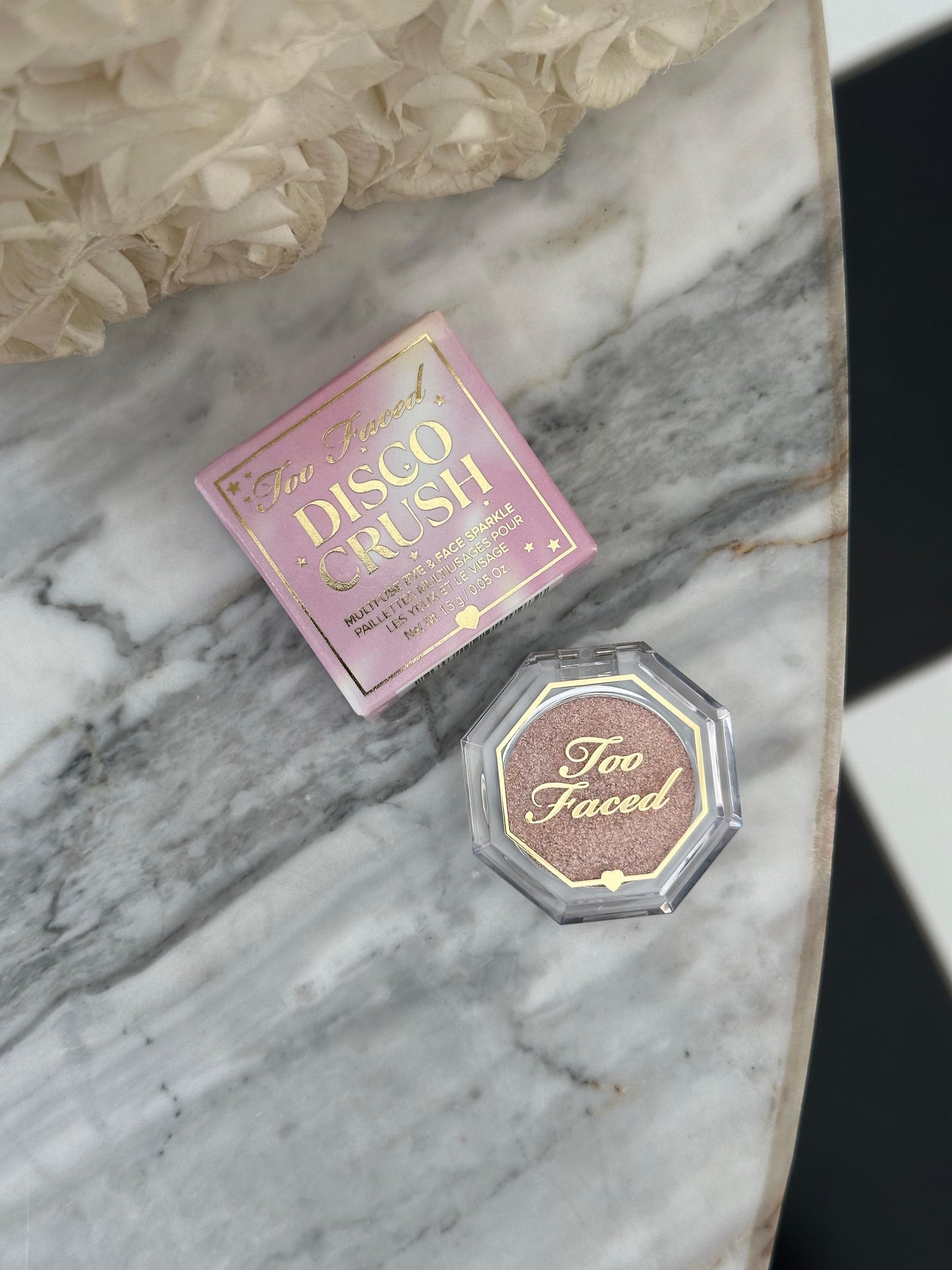 TOO FACED Disco Crush High Shine Glitter Eye + Face Sparkle
Multi-Use Glitter Eye Shadow & Highlighter