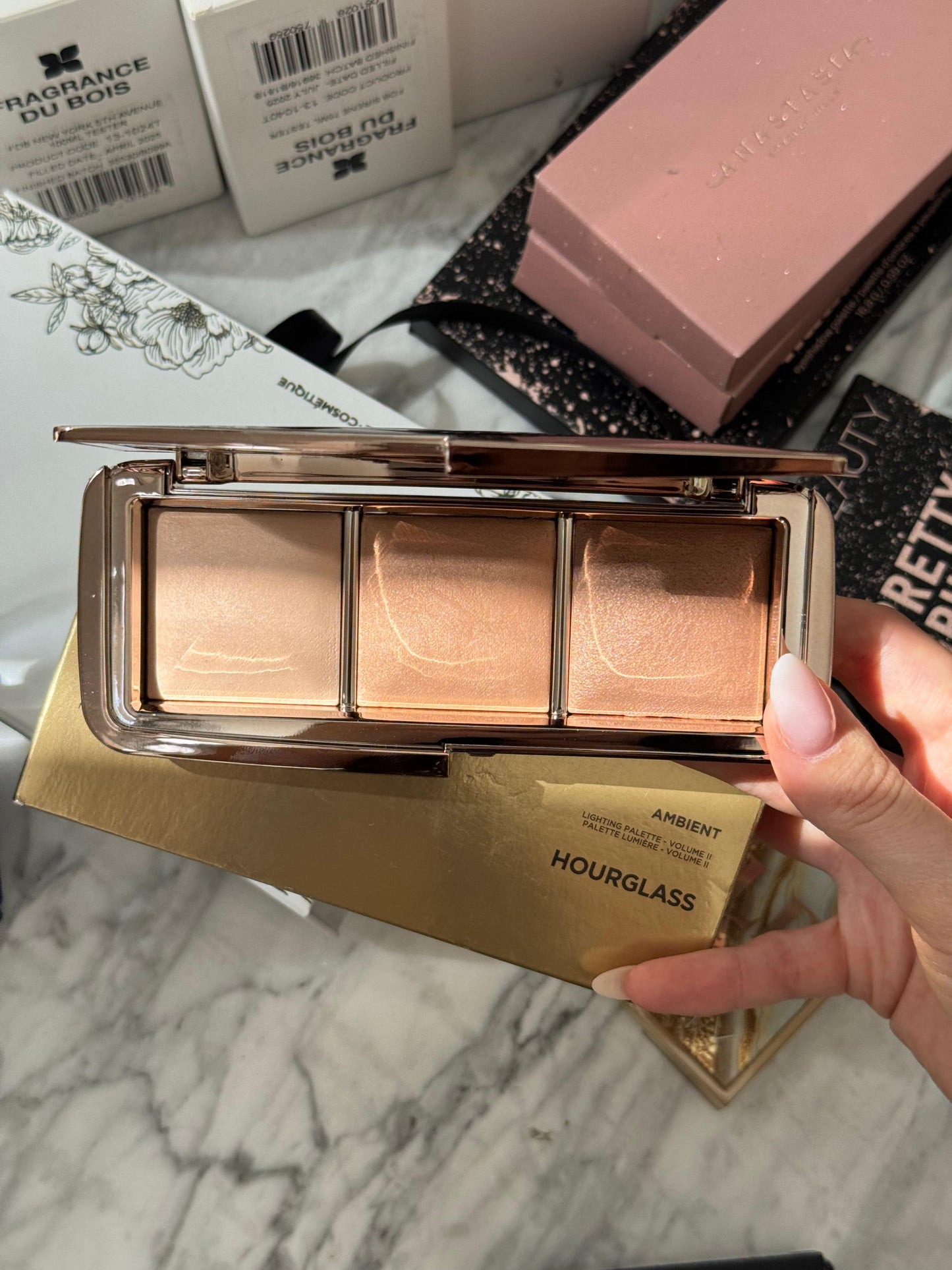 HOURGLASS Ambient Lighting Palette - Volume II