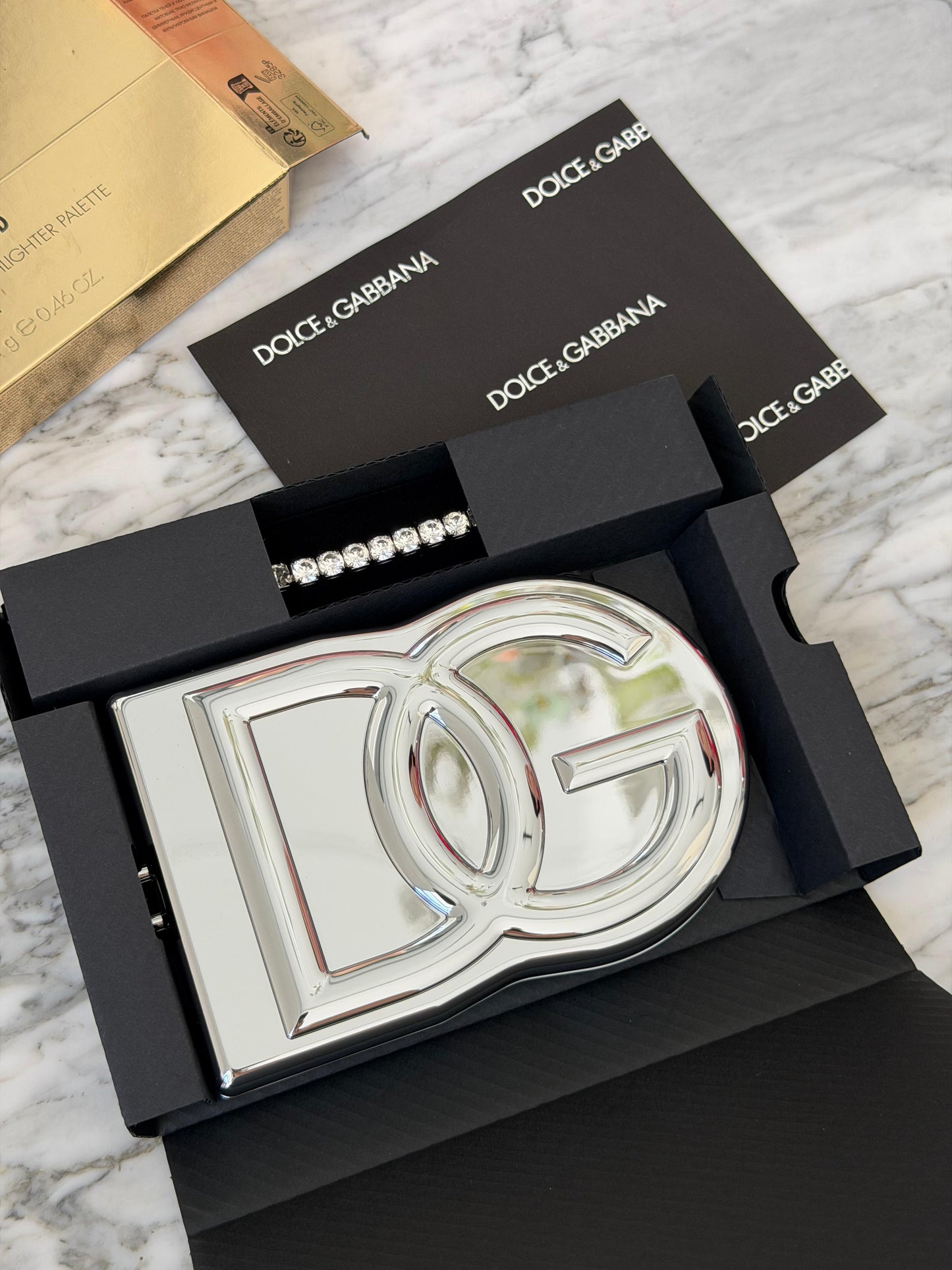 DOLCE&GABBANA Eye Dare You! Beyond
Multi-Finish Eyeshadow & Highlighter Palette