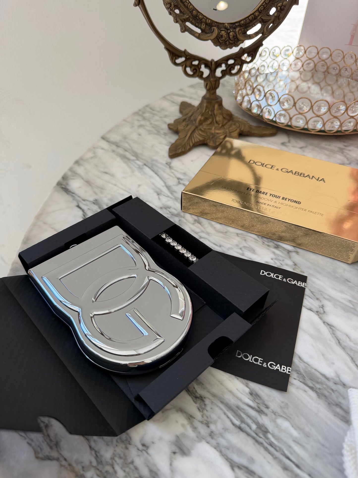 DOLCE&GABBANA Eye Dare You! Beyond
Multi-Finish Eyeshadow & Highlighter Palette