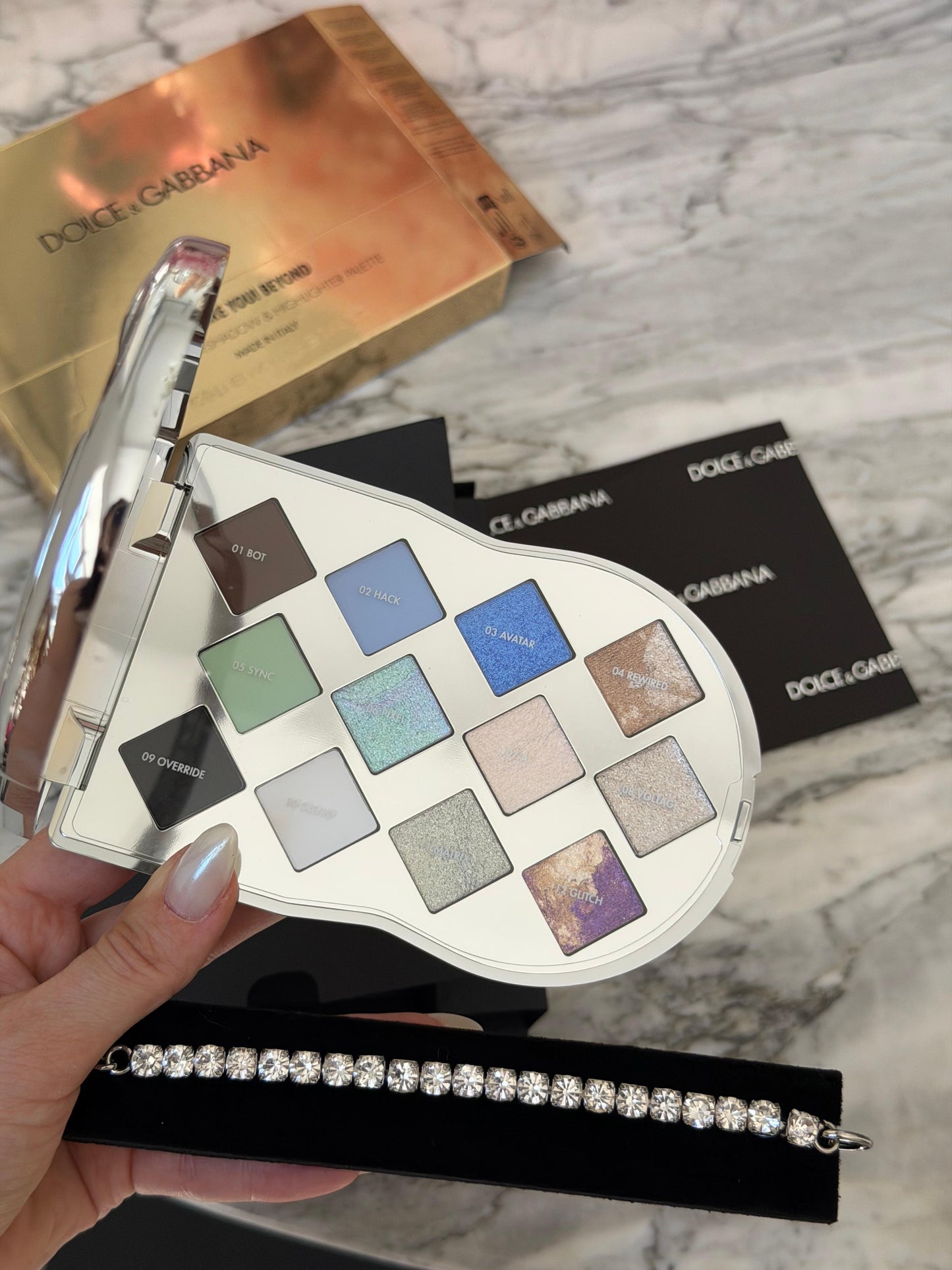 DOLCE&GABBANA Eye Dare You! Beyond
Multi-Finish Eyeshadow & Highlighter Palette