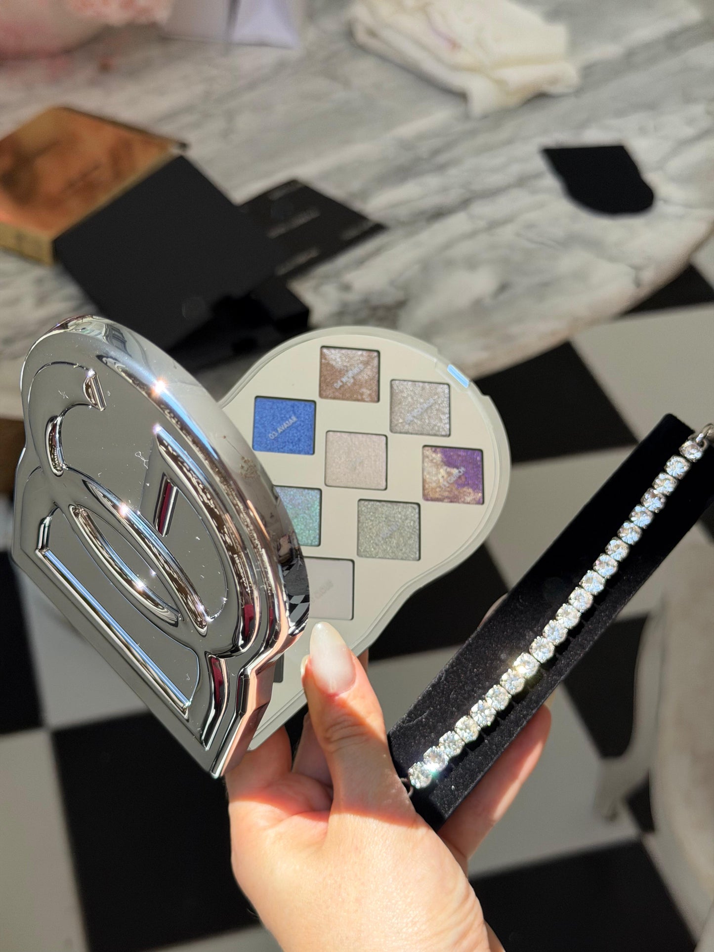 DOLCE&GABBANA Eye Dare You! Beyond
Multi-Finish Eyeshadow & Highlighter Palette