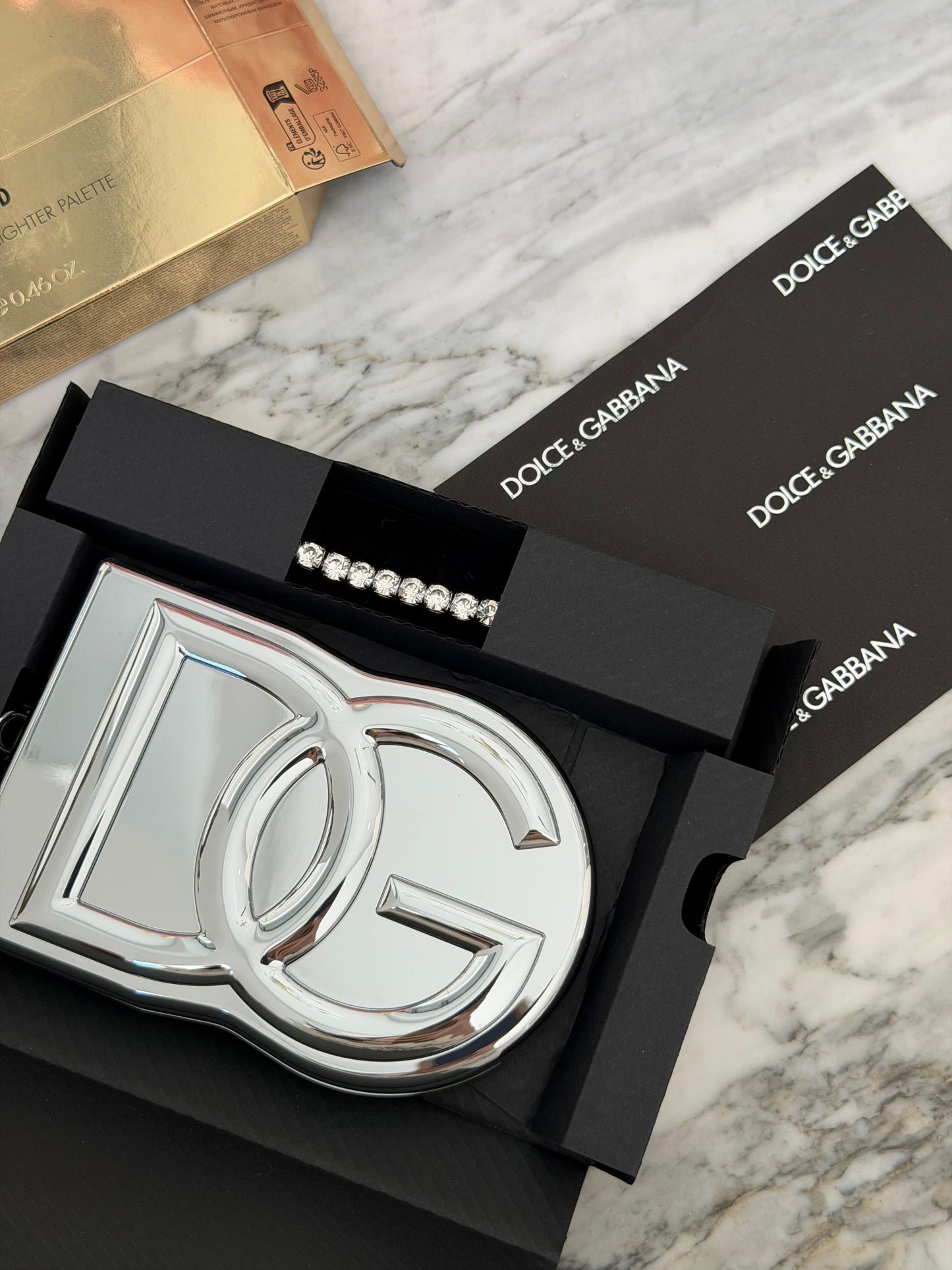 DOLCE&GABBANA Eye Dare You! Beyond
Multi-Finish Eyeshadow & Highlighter Palette