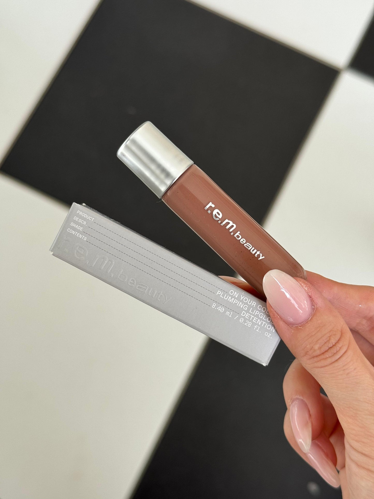 REM BEAUTY On Your Collar Plumping Lipgloss - Detention