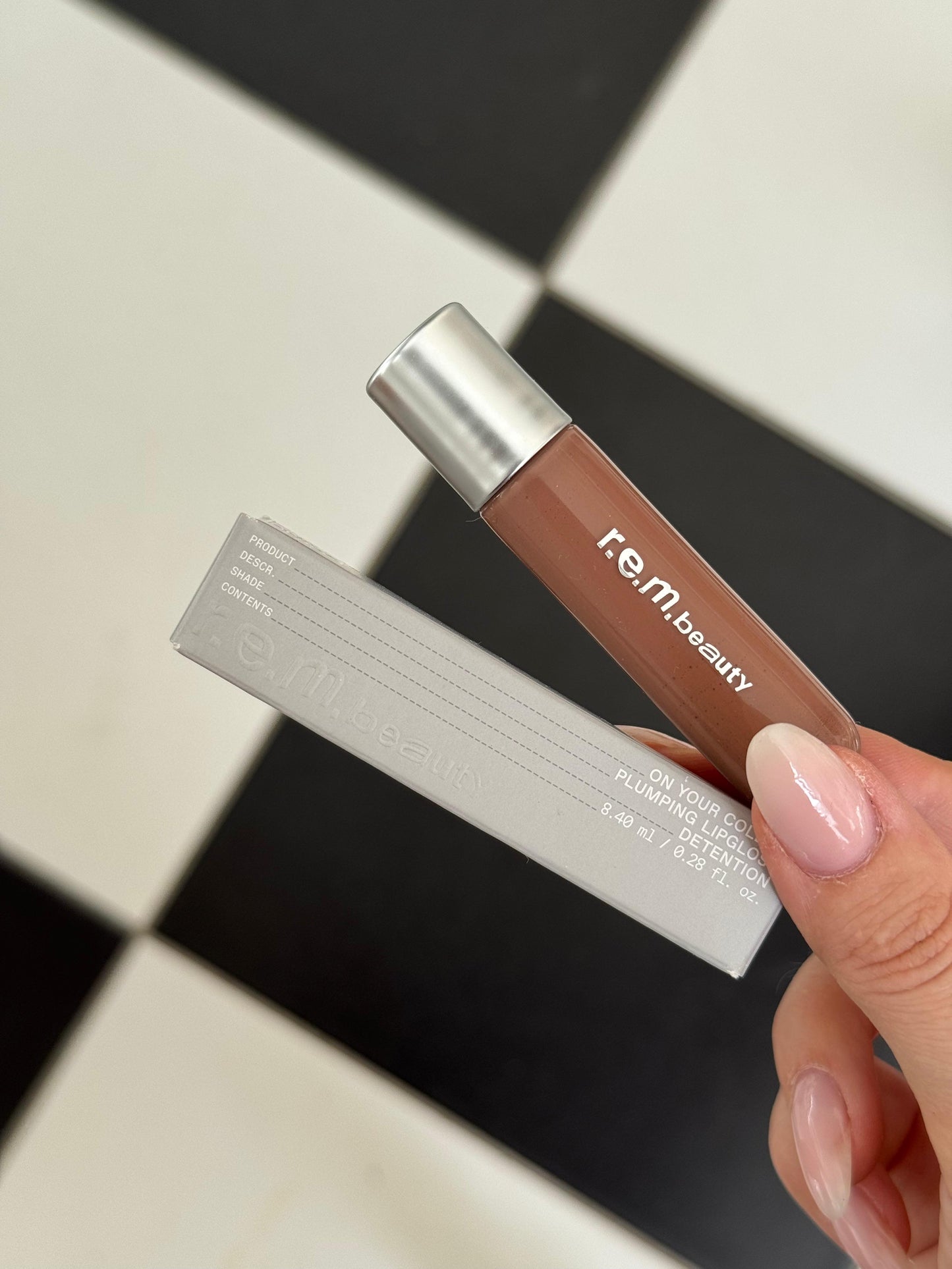 REM BEAUTY On Your Collar Plumping Lipgloss - Detention