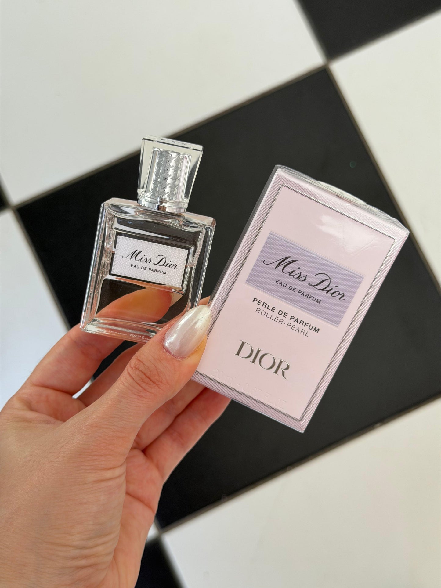 DIOR Miss Dior Roller-Pearl Eau De Parfum - Velvety and Sensual Notes