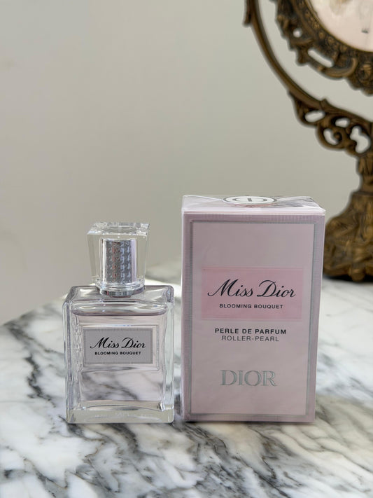 DIOR Miss Dior Roller-Pearl Blooming Bouquet Eau De Toilette
Fresh Floral And Tender Notes