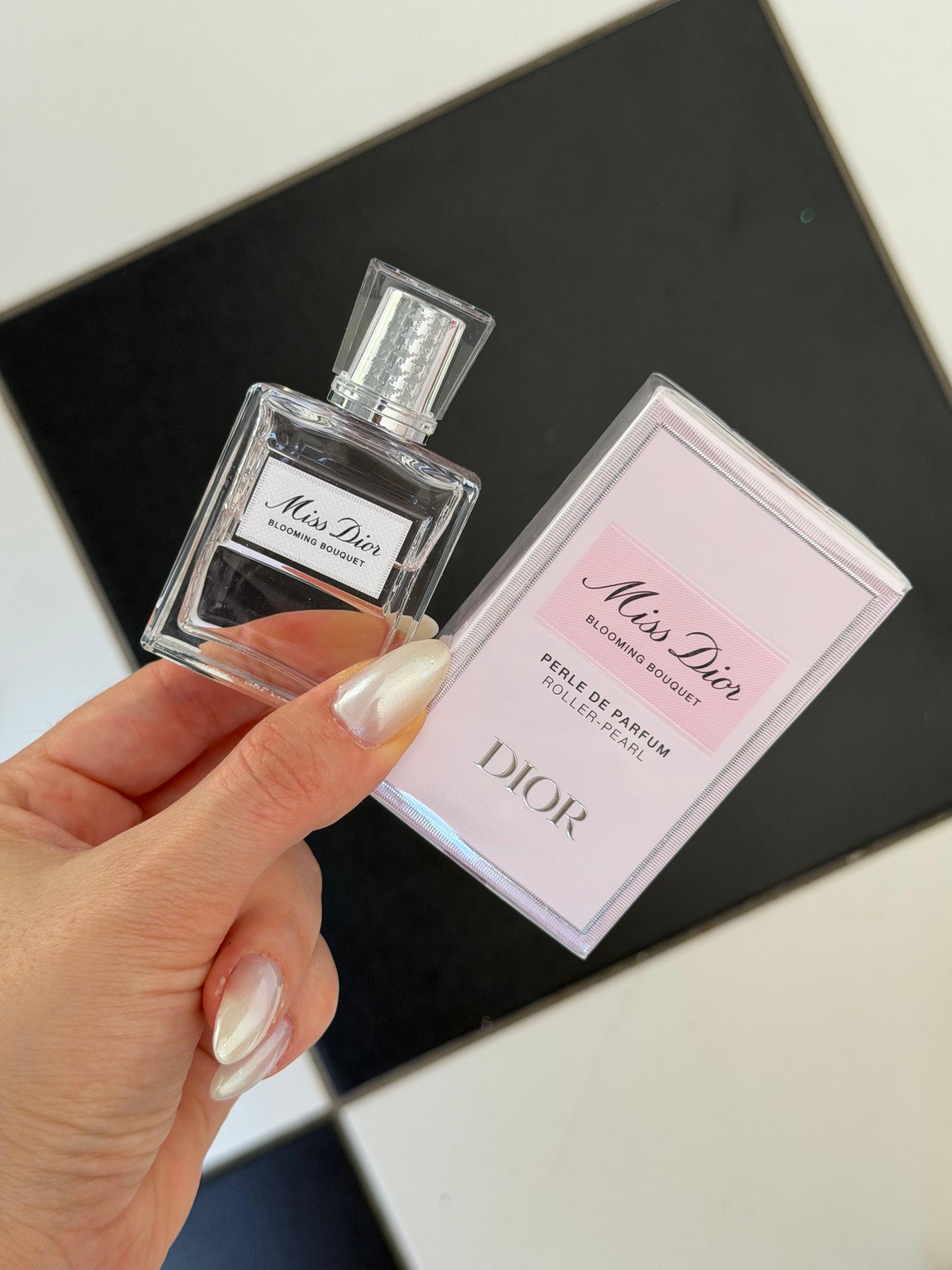 DIOR Miss Dior Roller-Pearl Blooming Bouquet Eau De Toilette
Fresh Floral And Tender Notes