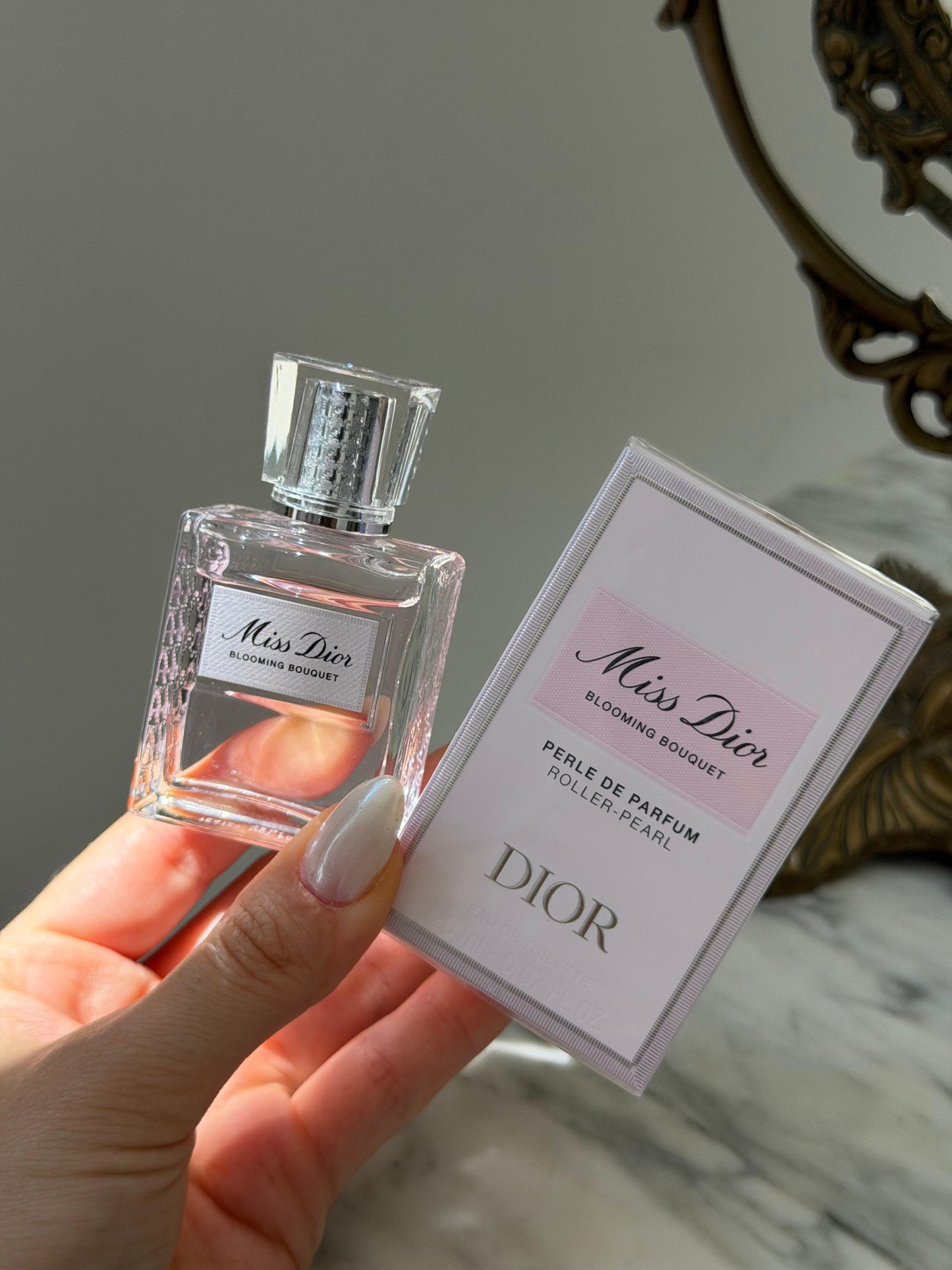 DIOR Miss Dior Roller-Pearl Blooming Bouquet Eau De Toilette
Fresh Floral And Tender Notes