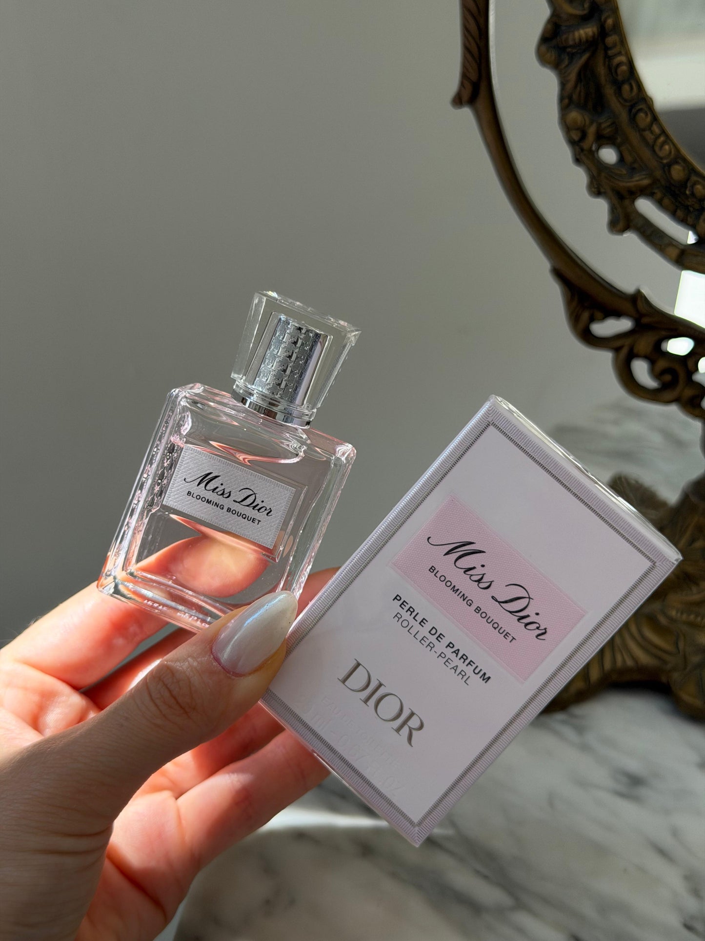 DIOR Miss Dior Roller-Pearl Blooming Bouquet Eau De Toilette
Fresh Floral And Tender Notes
