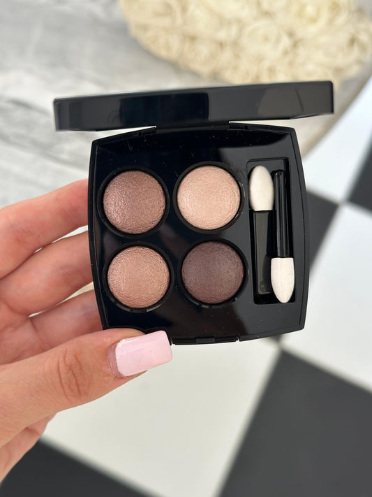 CHANEL Les 4 Ombres
Multi-Effect Quadra Eyeshadow (226)