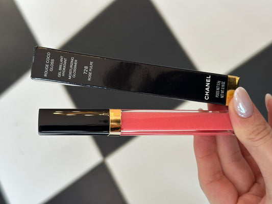 CHANEL Rouge Coco Gloss (728)
Moisturizing Gel Brillant Hidratant
