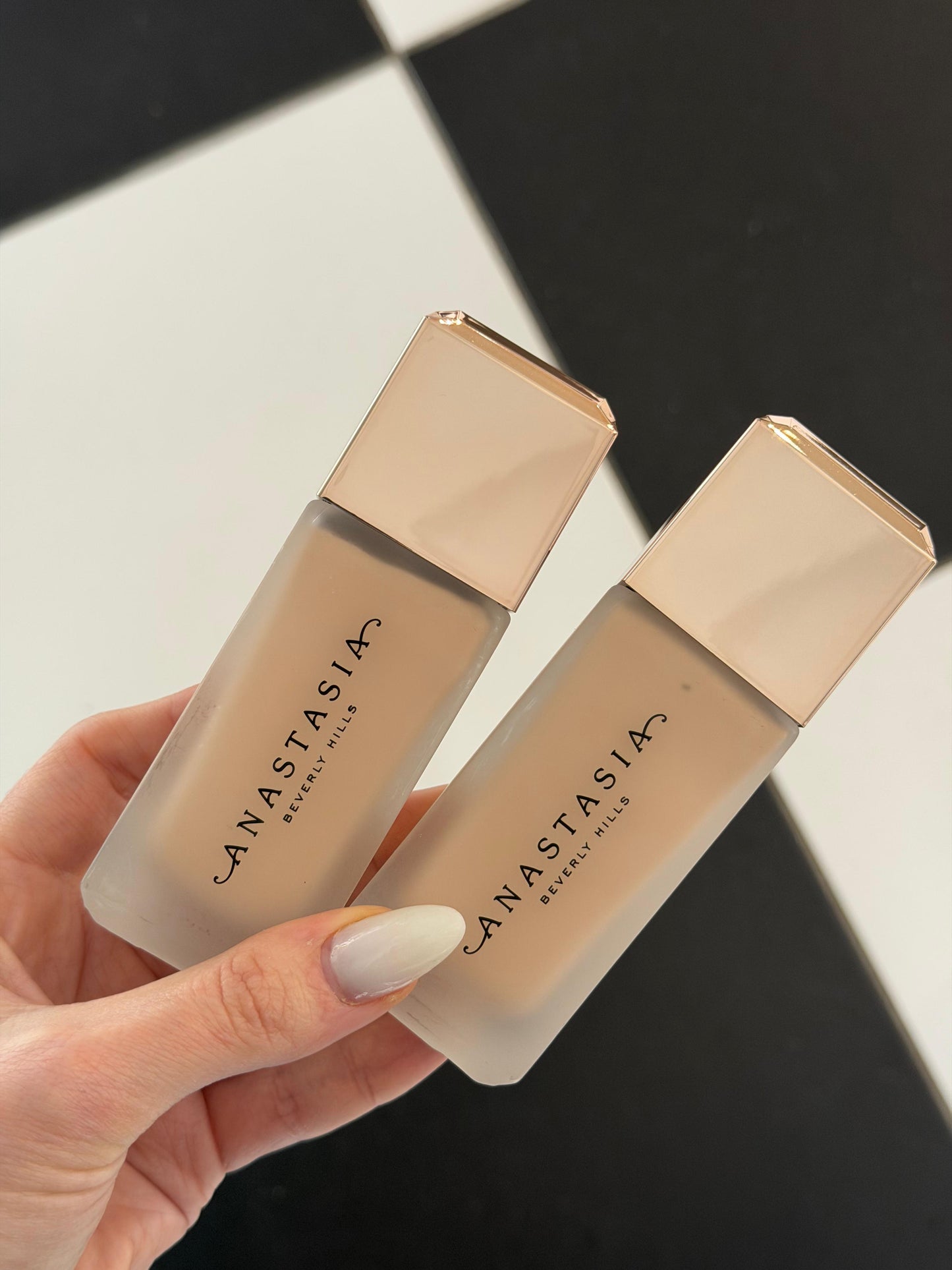 ANASTASIA BEVERLY HILLS Impeccable (1CR) - Blurring Second-Skin Matte Foundation