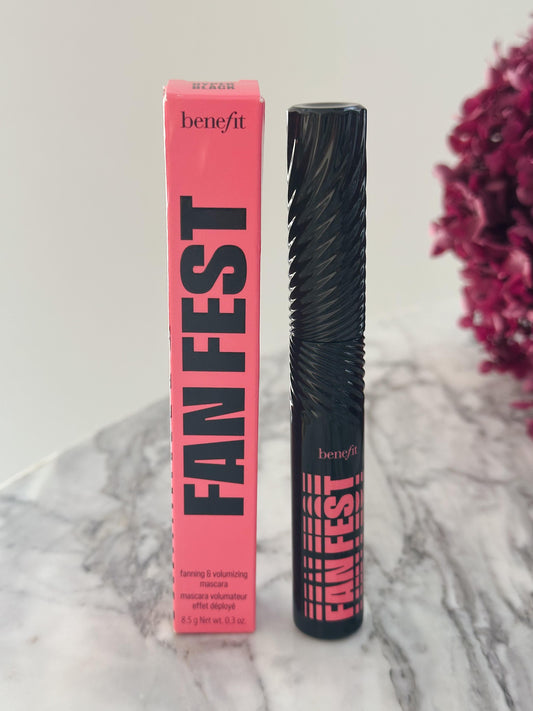 BENEFIT Fan Fest
Fanning & Volumizing Mascara