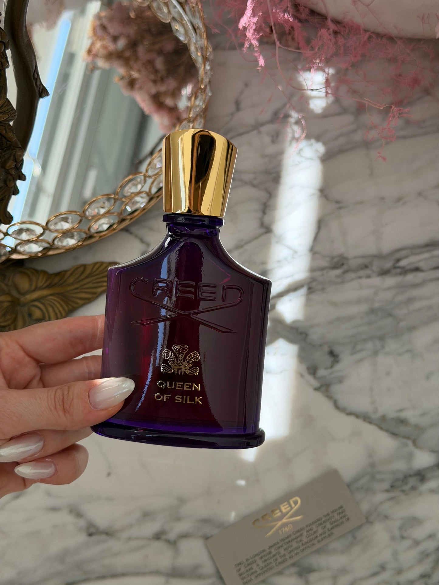 CREED Queen Of Silk Eau De Parfum
Floral Amber, White Flowers & Fruity