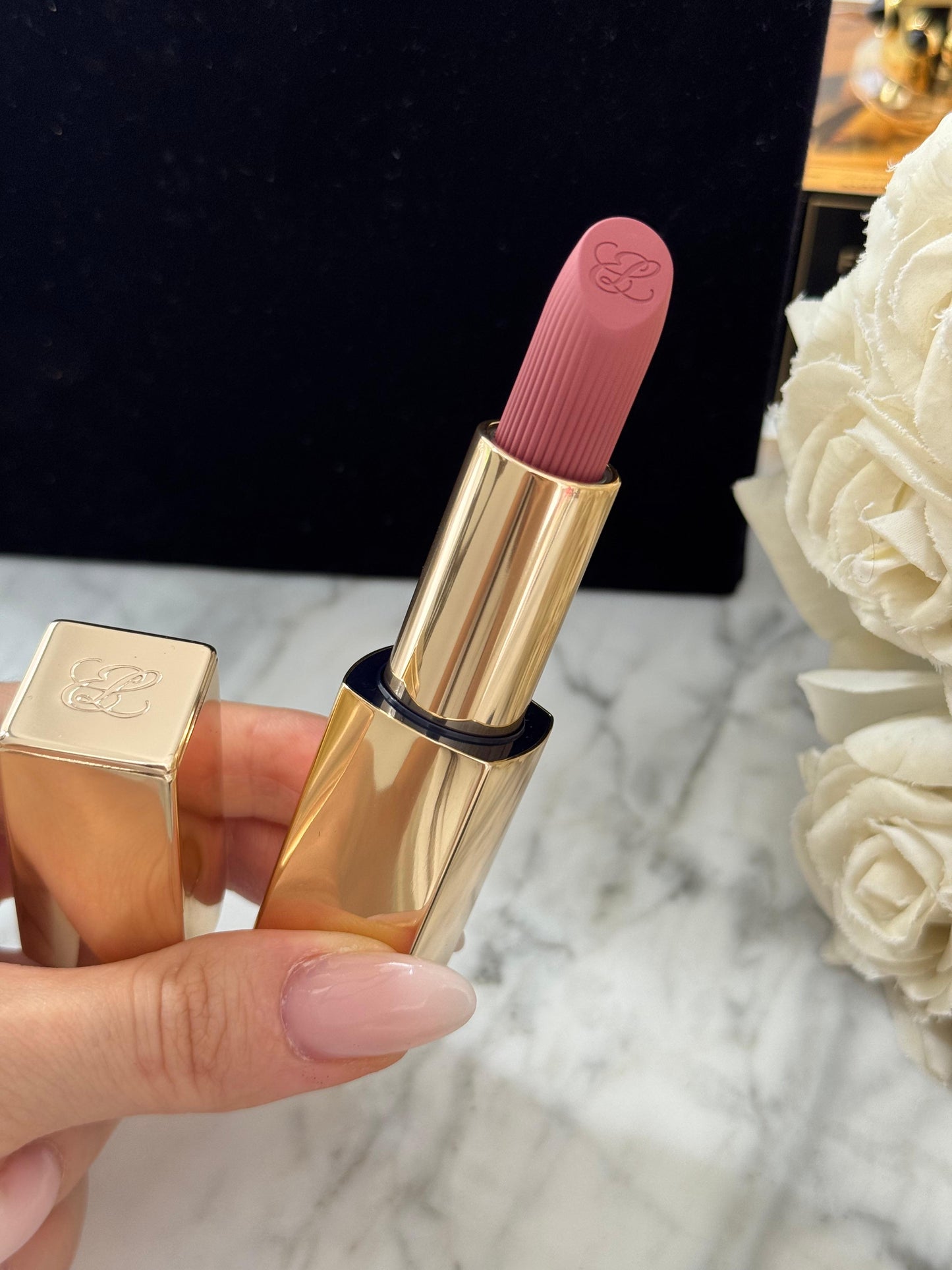 ESTÉE LAUDER Pure Color
Creme Lipstick (828)