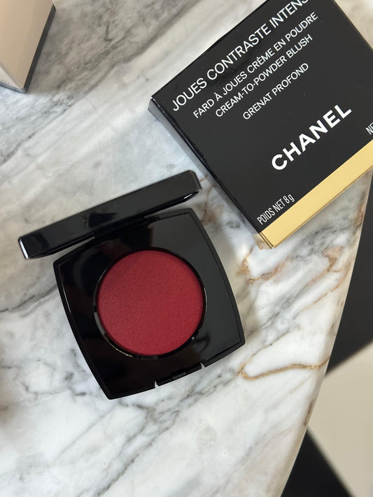 CHANEL Joues Contraste Intense
Cream-to-Powder Blush (Grenat Profond)